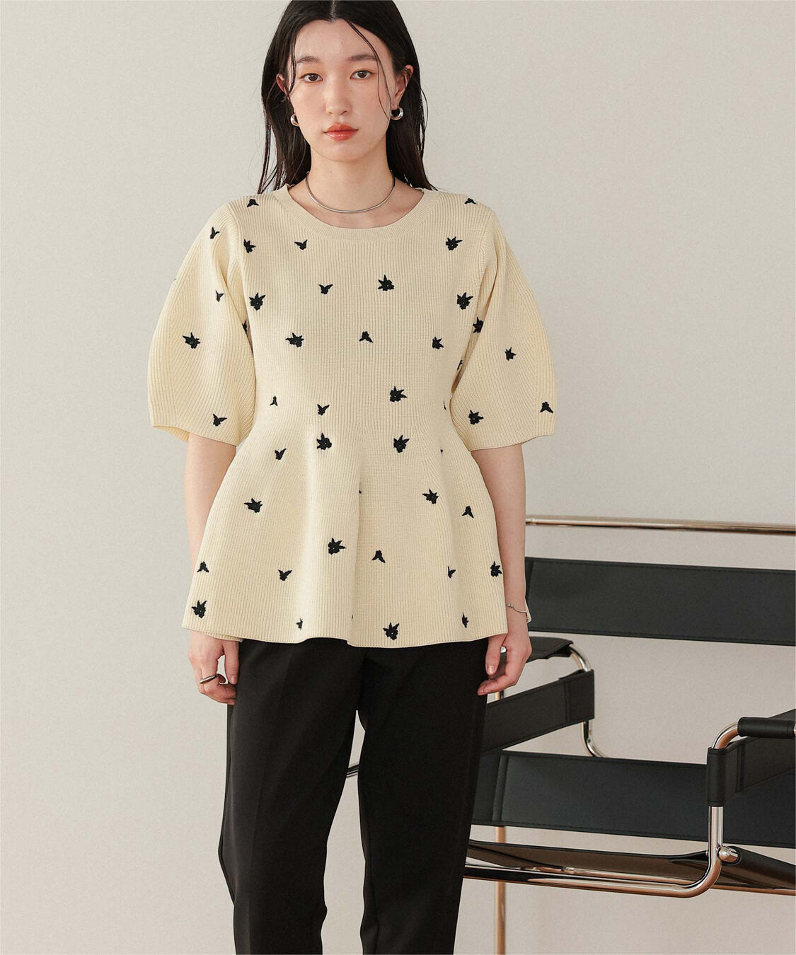 titivate「フラワー刺繍ペプラムニットトップス」|ニット・セーター|