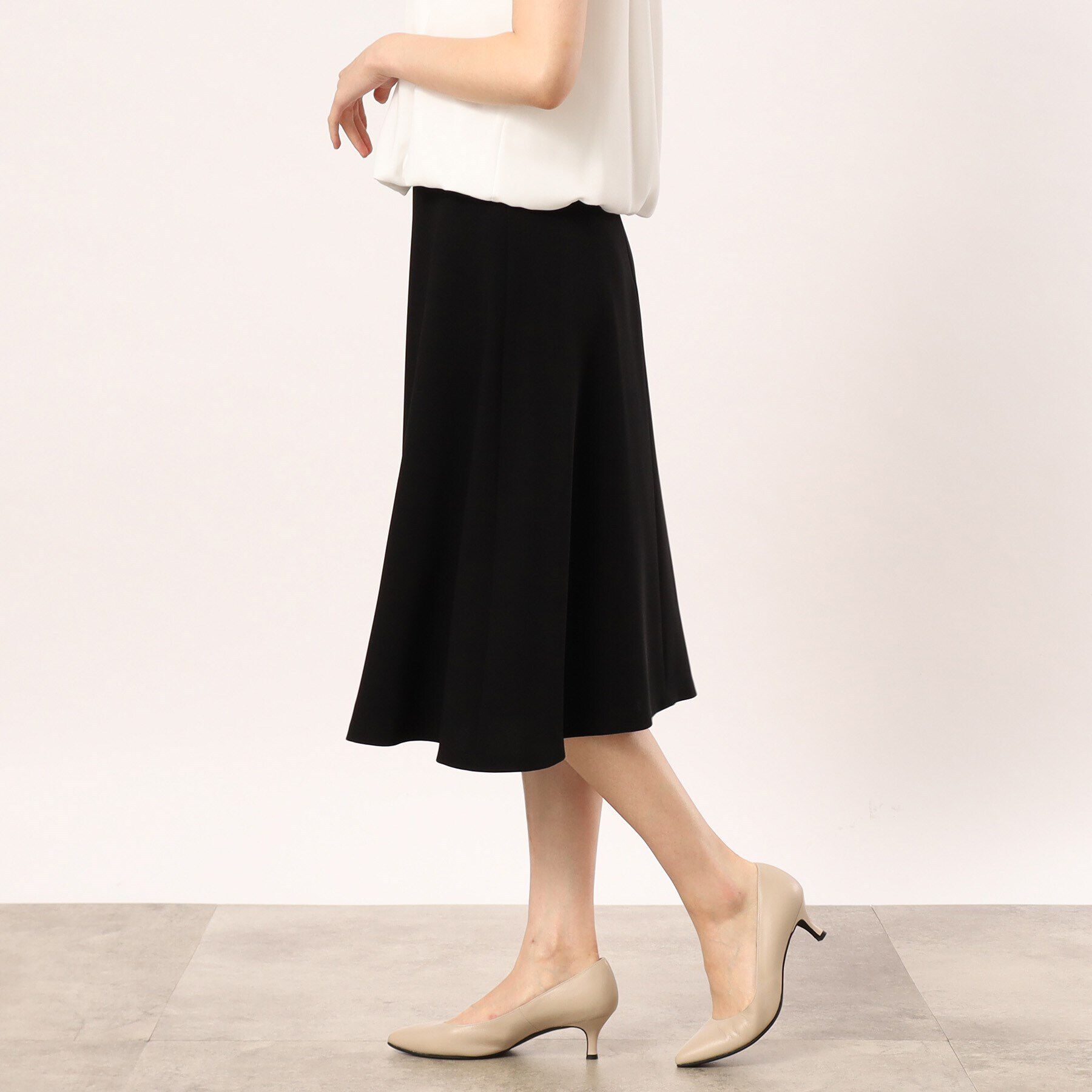 UNTITLED「トリアセエアクロススカート」|スカート|