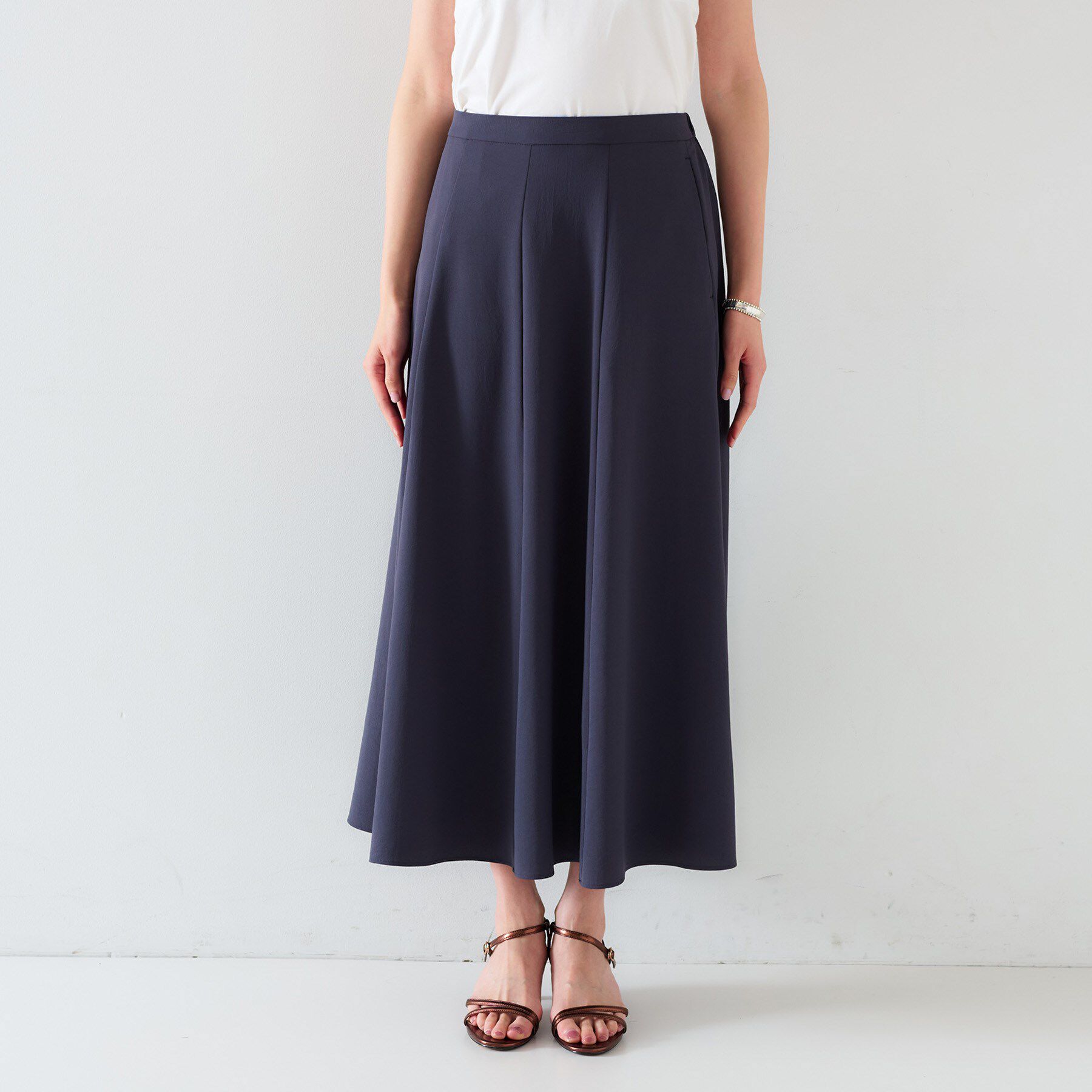 UNTITLED「【セットアップ可/接触冷感/イージーケア】リラクミスト フレアスカート」|スカート|