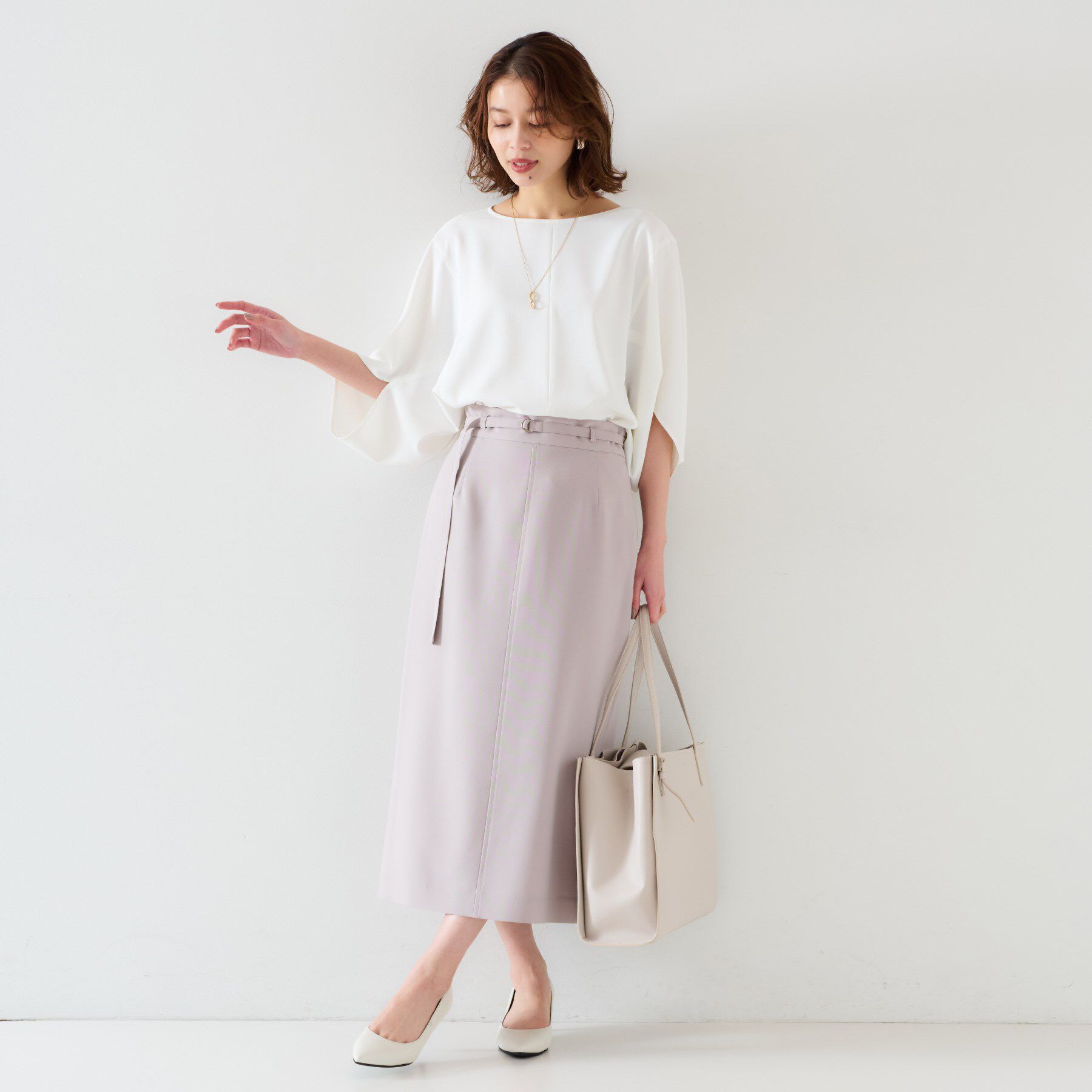 UNTITLED「【セットアップ可/接触冷感/イージーケア/体型カバー】リラクミスト モモンガブラウス」|シャツ・ブラウス|