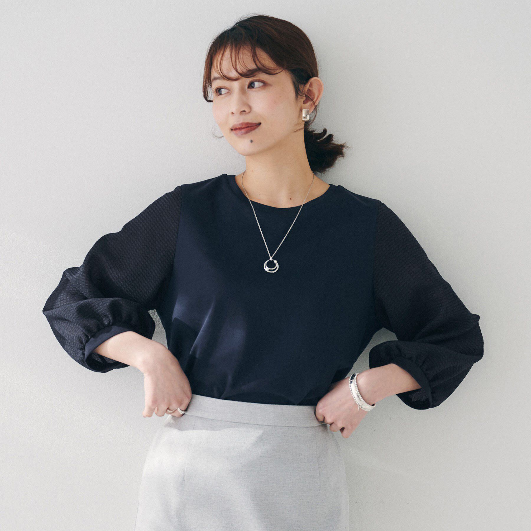 UNTITLED「【二の腕カバー/オンオフ】袖シアー ドッキングプルオーバー」|Tシャツ・カットソー|