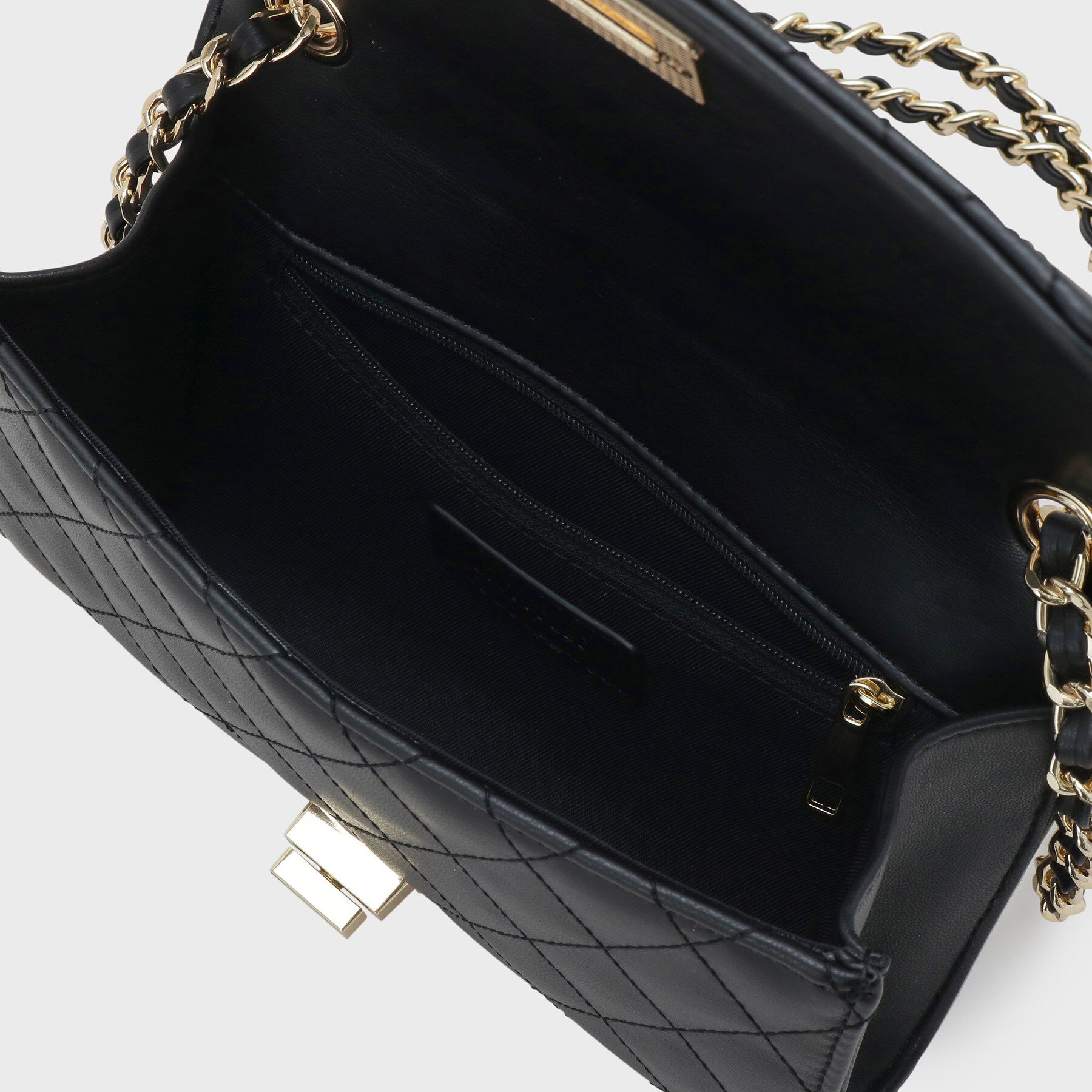 UNTITLED「キルティングチェーンショルダー」|ショルダー・メッセンジャー|