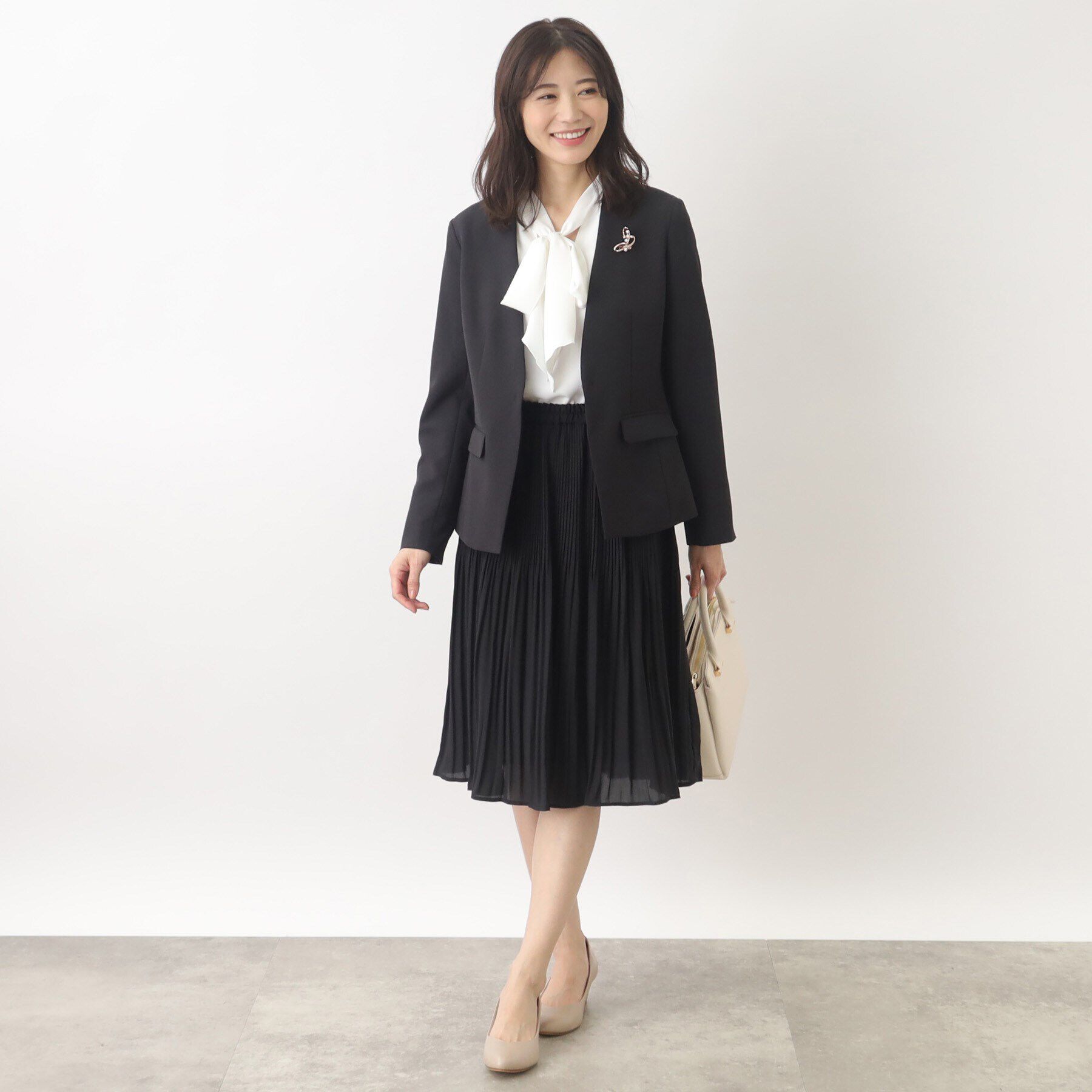 grove「【ふわっと心地よい足入れ】やわここち(R)Vカットパンプス」|パンプス|