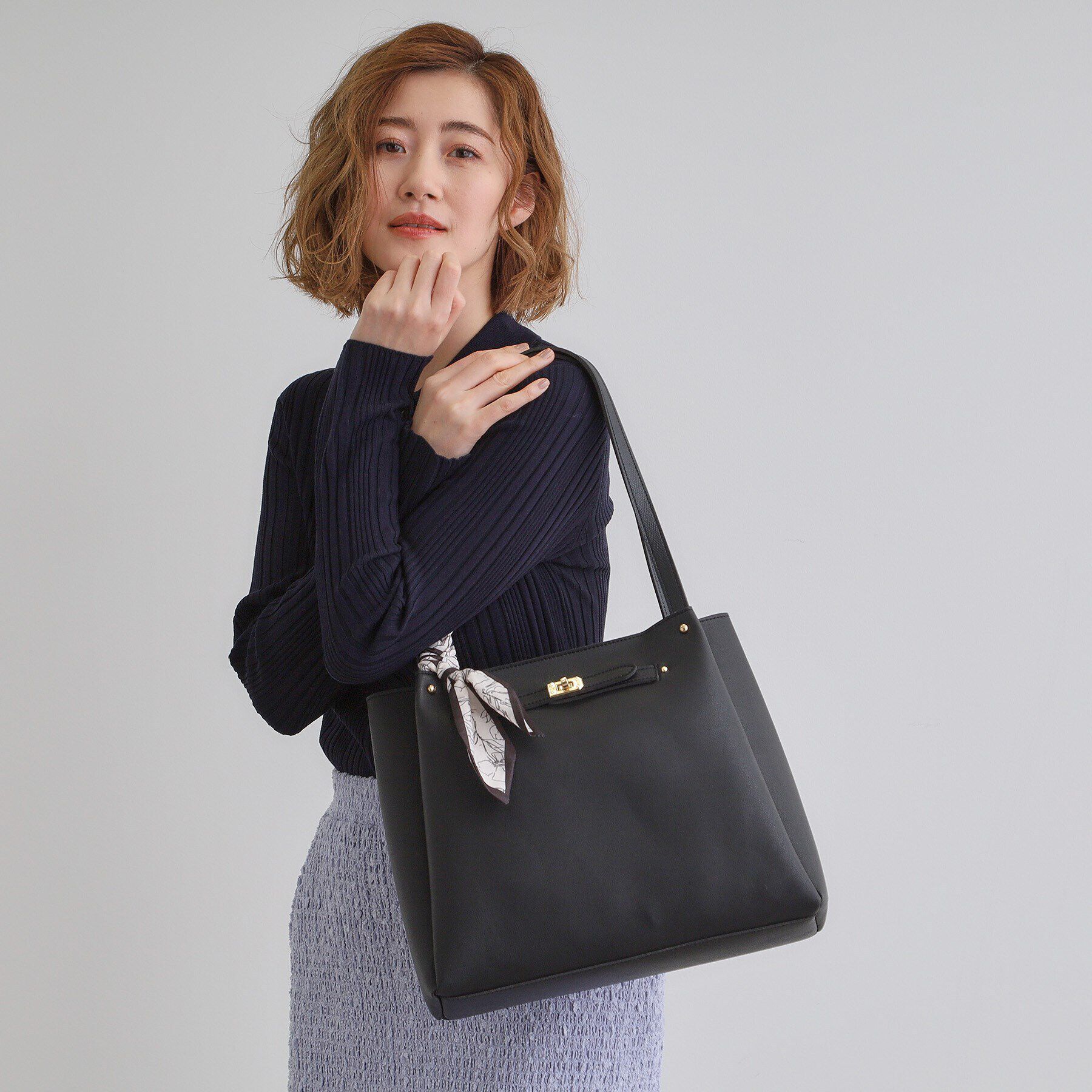 grove「人間工学ベルトタックスカーフ付きトート」|トートバッグ|