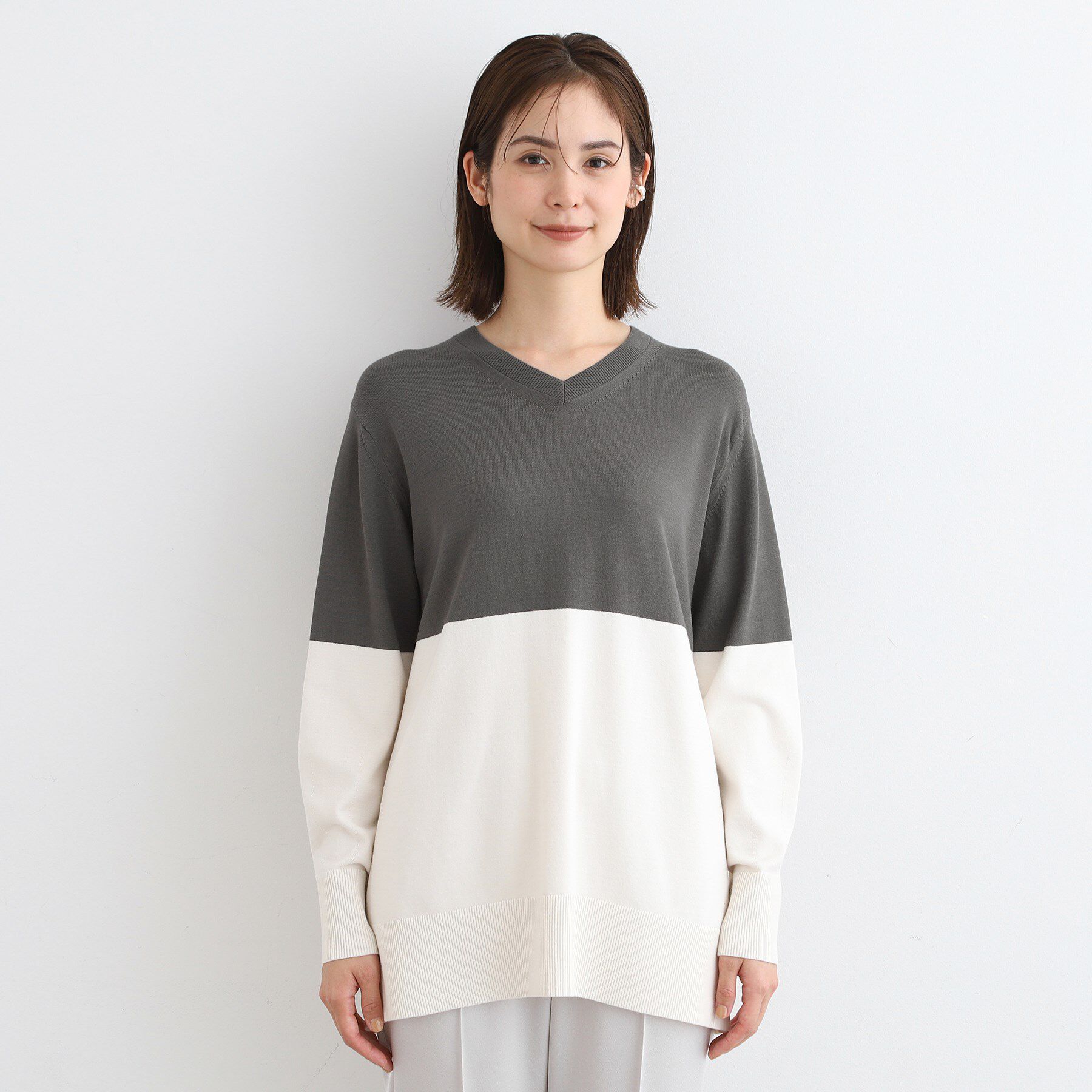 INDIVI「【洗える】Vネックチュニックニット」|ニット・セーター|