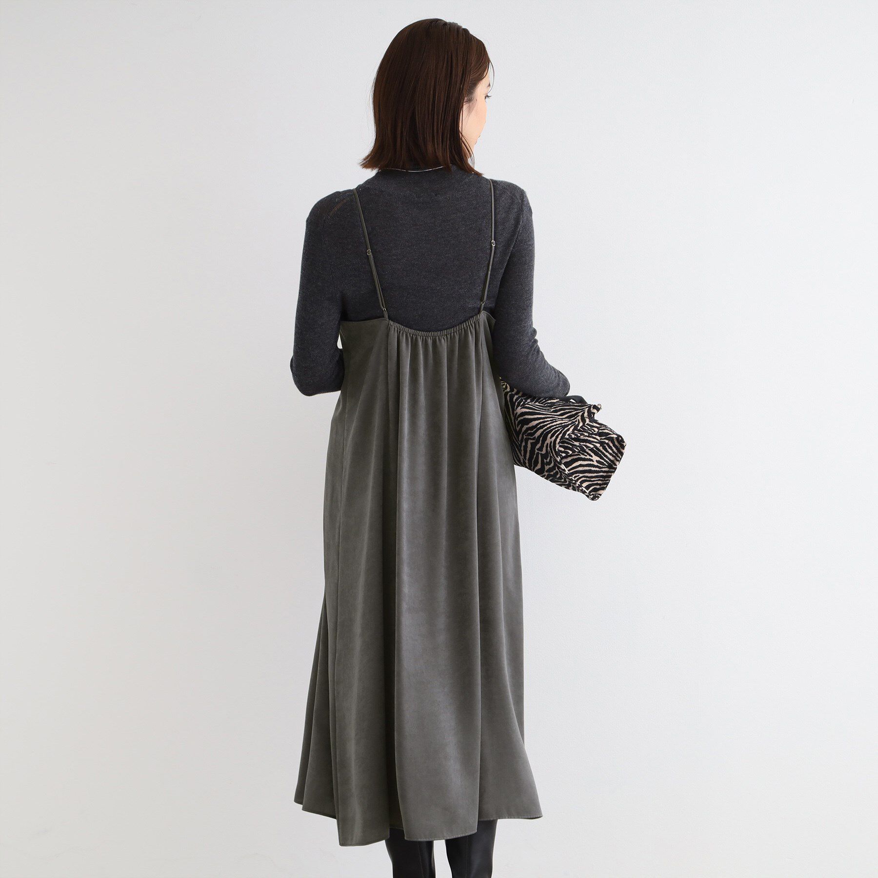 INDIVI「【洗える／UVケア】スエード調サテンキャミワンピース」|ワンピース|