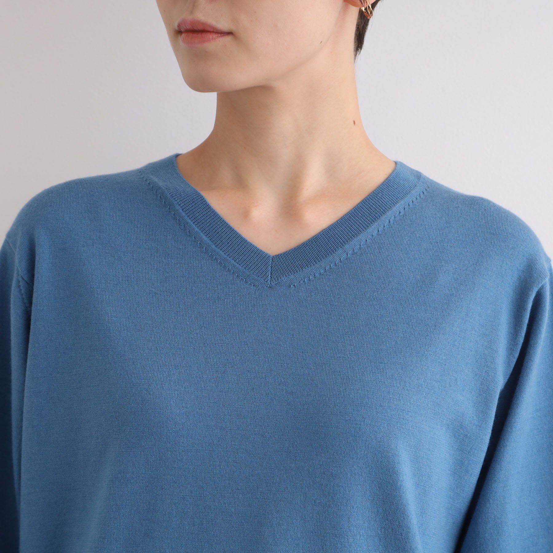 INDIVI「【洗える／チュニック丈／ボーダー柄】スリットデザインVネックニット」|ニット・セーター|