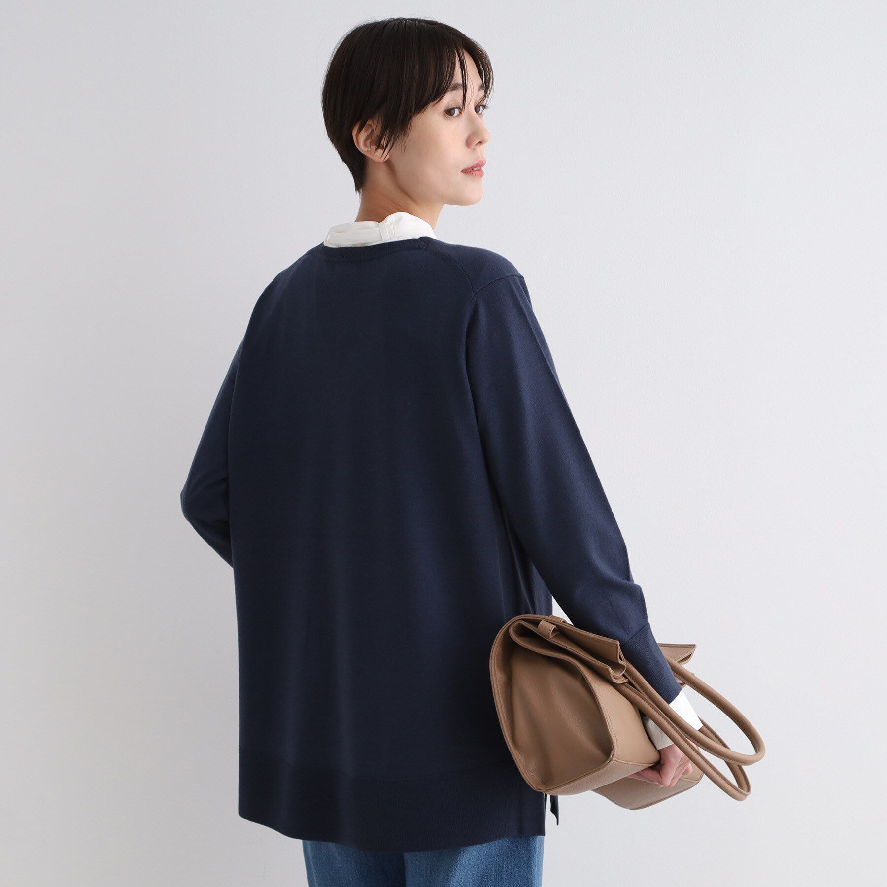 INDIVI「【洗える／チュニック丈／ボーダー柄】スリットデザインVネックニット」|ニット・セーター|