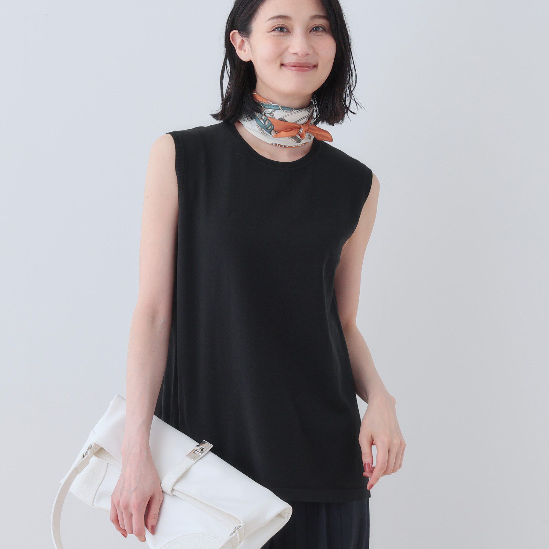 INDIVI「【洗える】切り替えノースリーブニット」|ニット・セーター|ブラック(019)