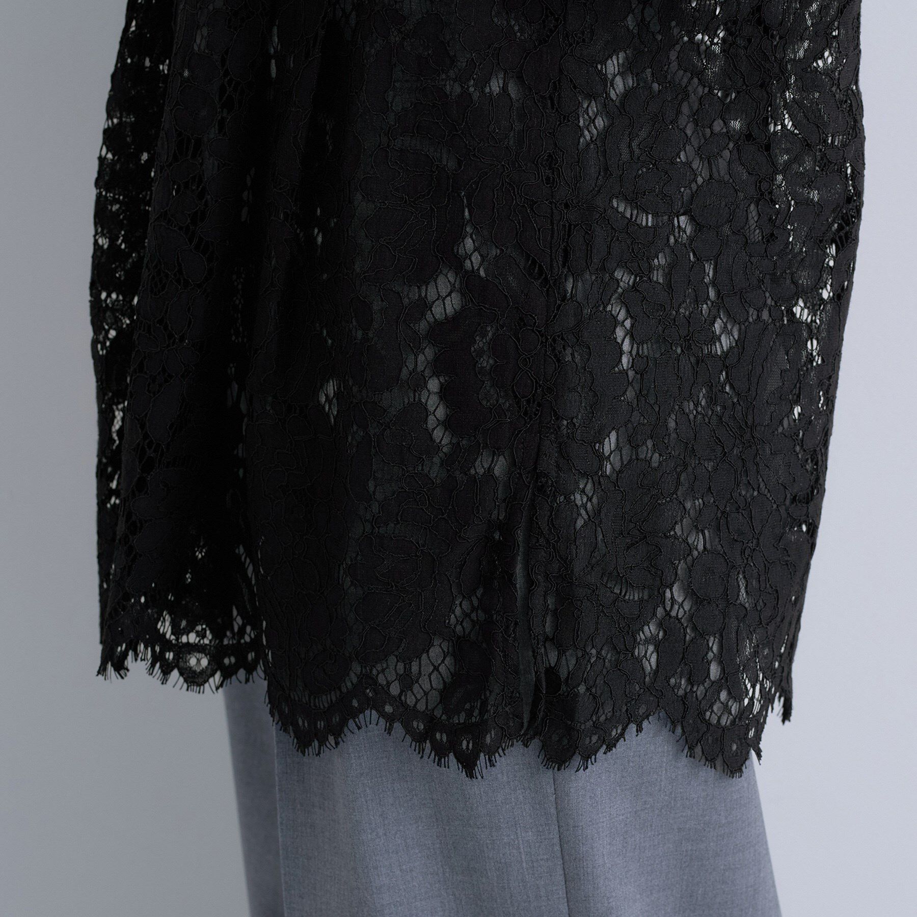 INDIVI「【レイヤードにおすすめ】レース切り替えカットソー」|Tシャツ・カットソー|