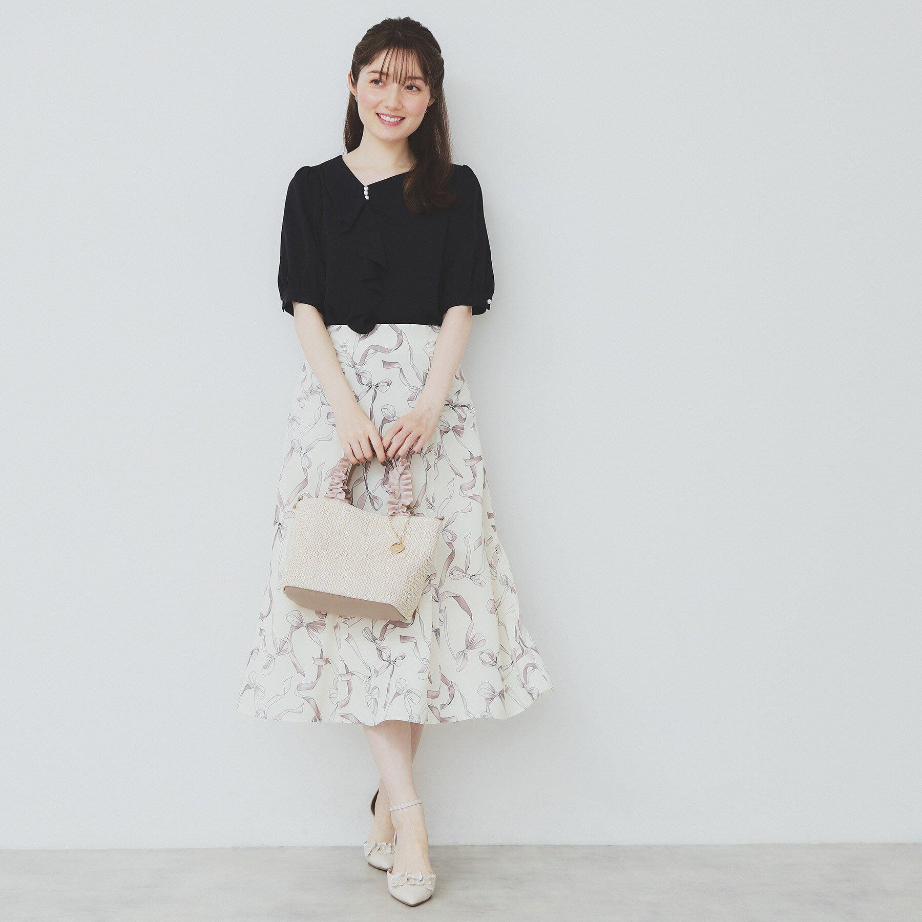 index「アシメフリルパール調ブラウス【洗濯機洗い可/イージーアイロン】」|シャツ・ブラウス|