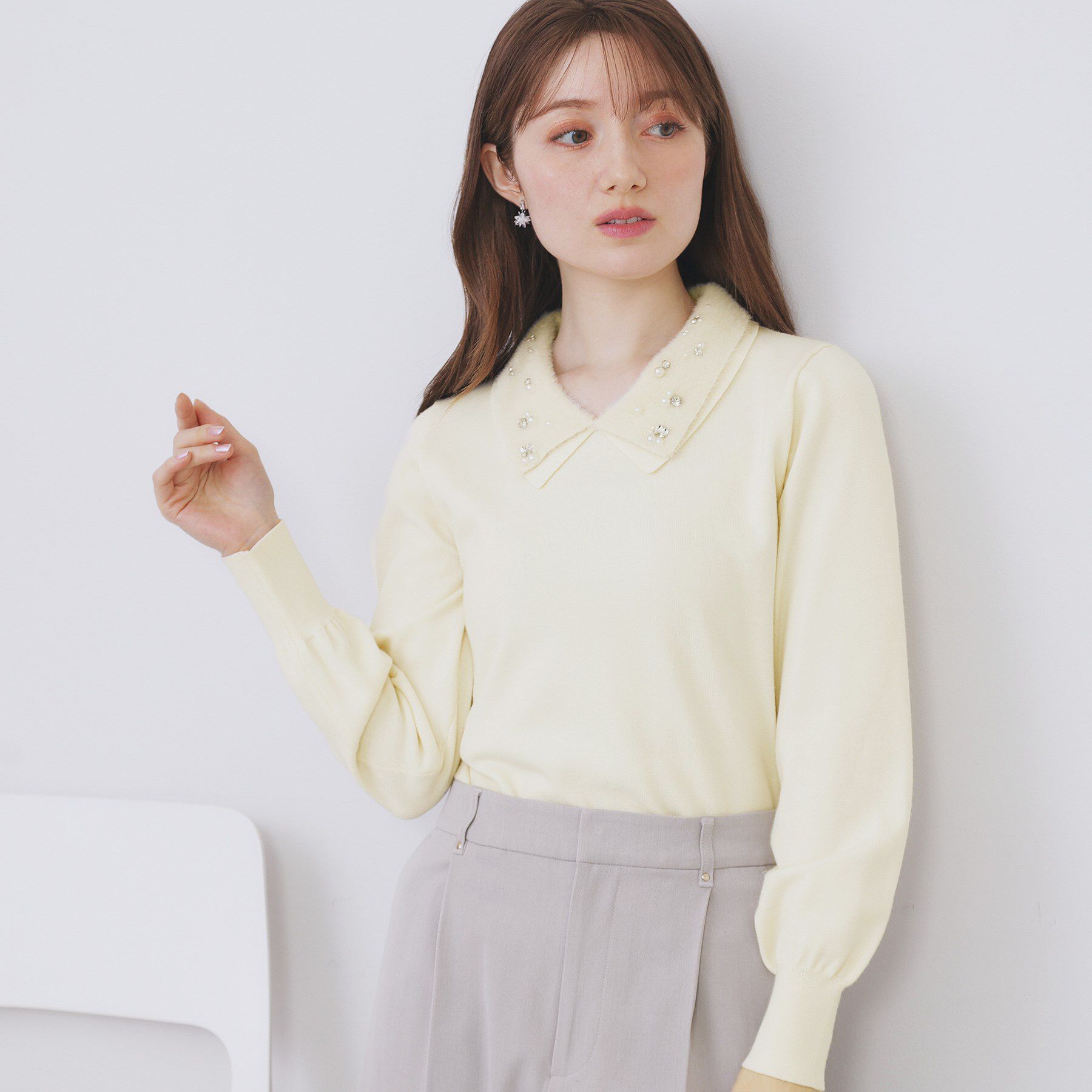 index「ダブルビジューフェザー衿付きニット【洗濯機OK】」|ニット・セーター|