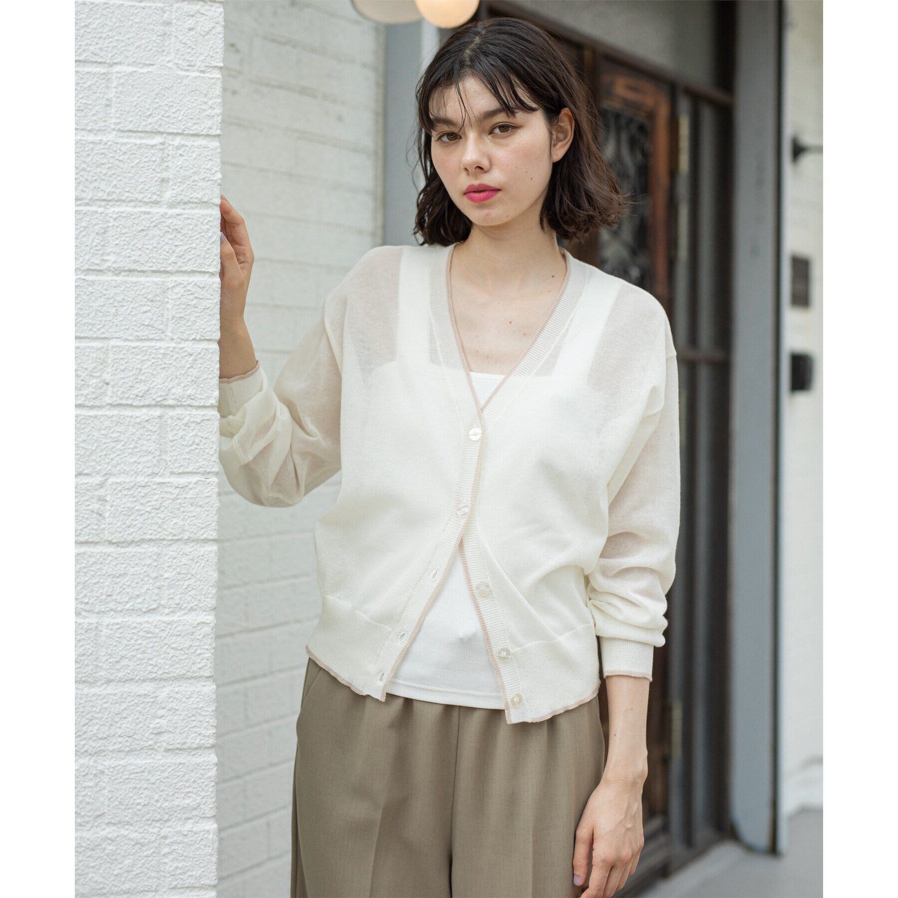 OPAQUE.CLIP「配色ラインVネックシアーカーディガン【洗濯機洗い可】」|カーディガン|