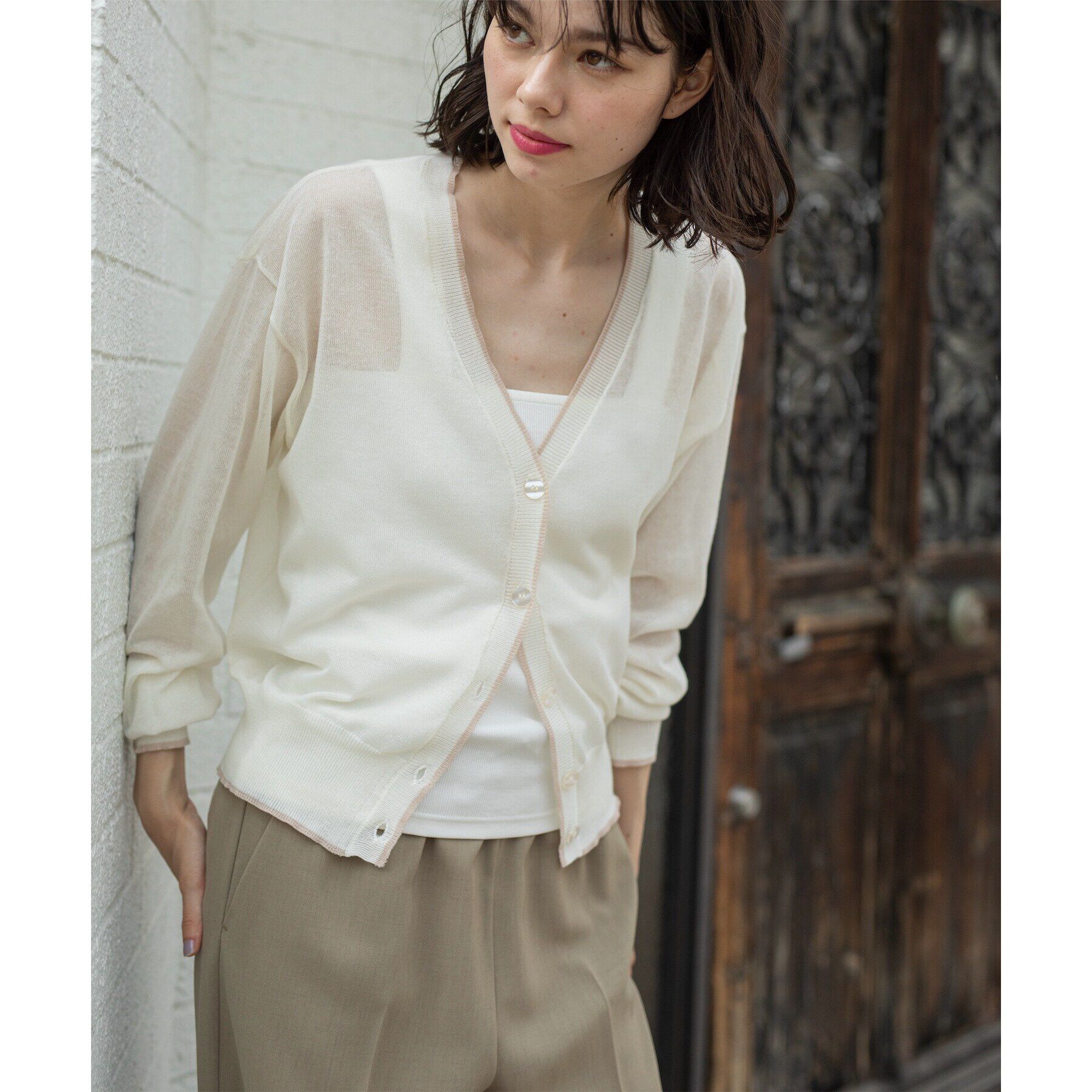 OPAQUE.CLIP「配色ラインVネックシアーカーディガン【洗濯機洗い可】」|カーディガン|