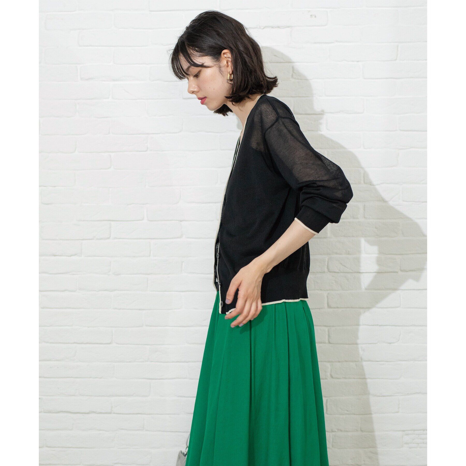 OPAQUE.CLIP「配色ラインVネックシアーカーディガン【洗濯機洗い可】」|カーディガン|