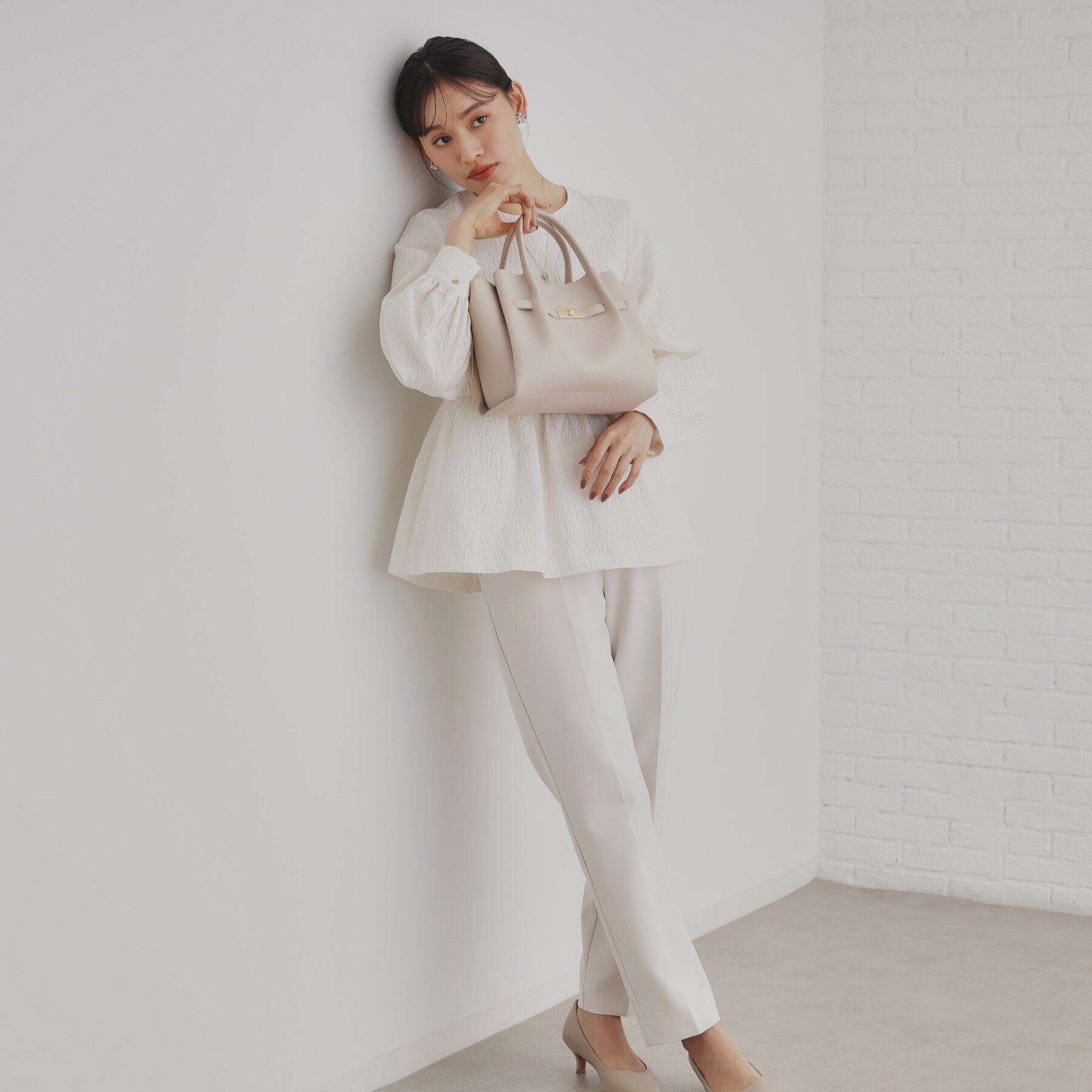 OPAQUE.CLIP「【軽量／2WAY／通勤対応】フロントベルトデザインミドルトートバッグ」|トートバッグ|