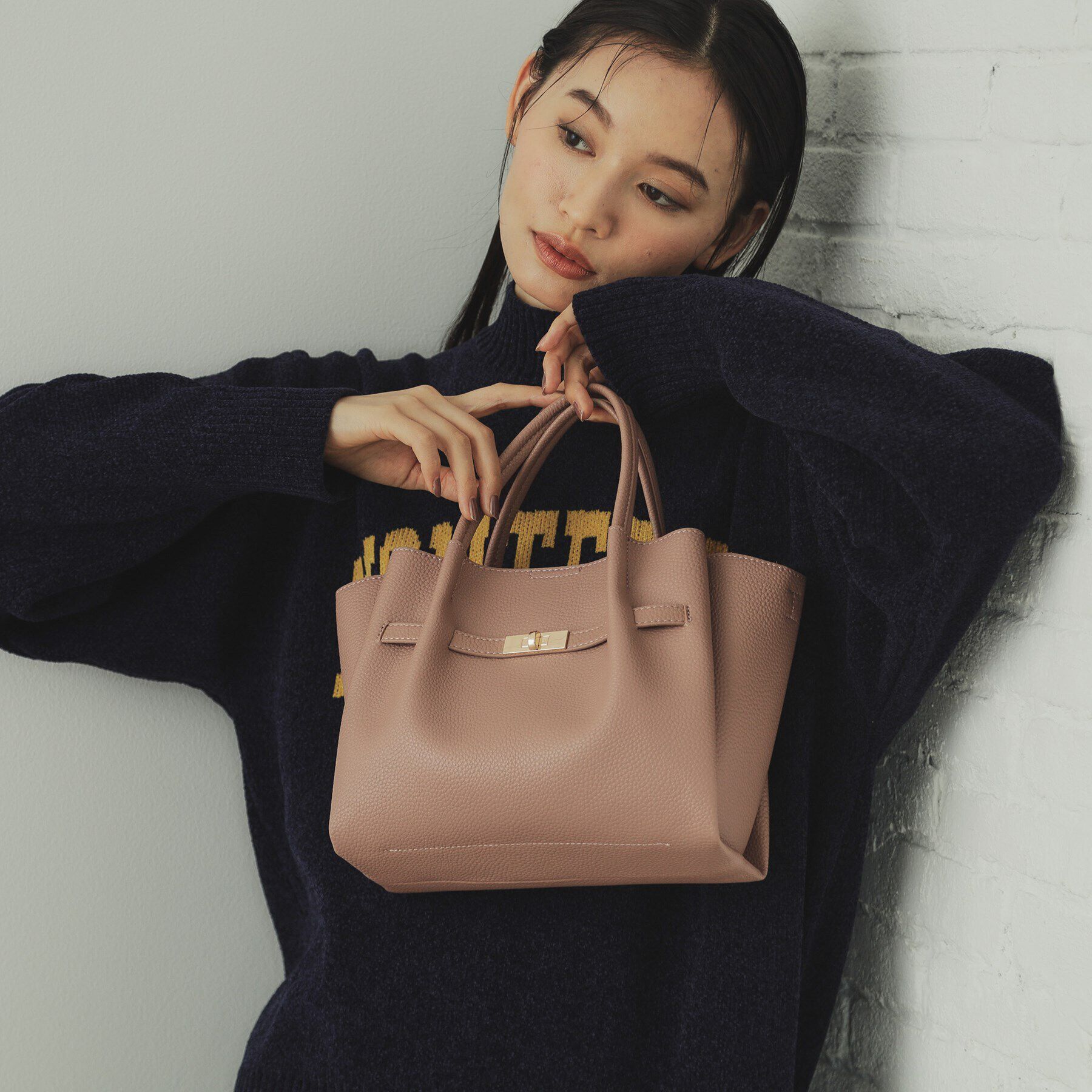 OPAQUE.CLIP「【軽量／2WAY／通勤対応】フロントベルトデザインミドルトートバッグ」|トートバッグ|