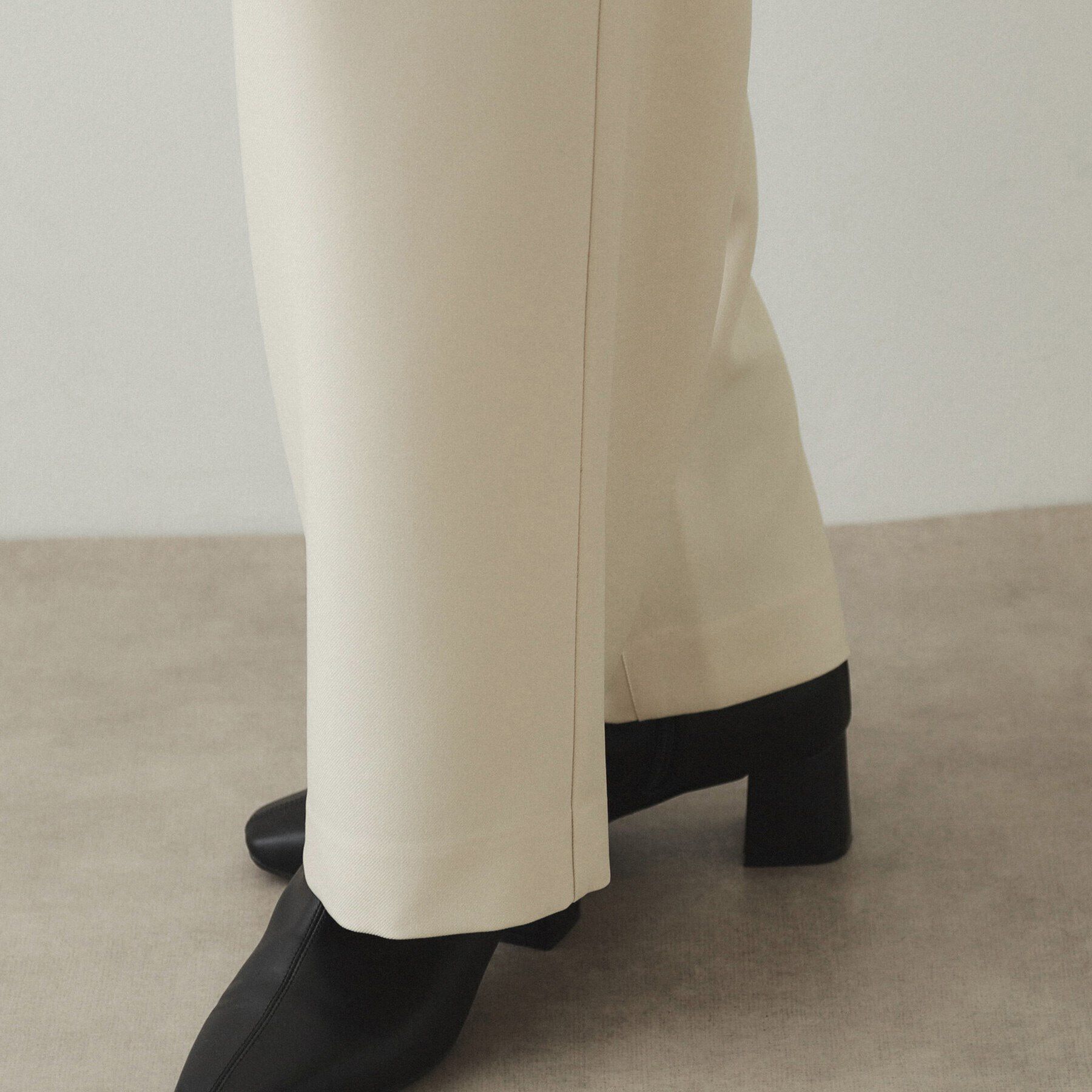 OPAQUE.CLIP「《美人百花掲載》パール調ラップ風ワイドストレートパンツ【洗濯機洗い可】」|その他|