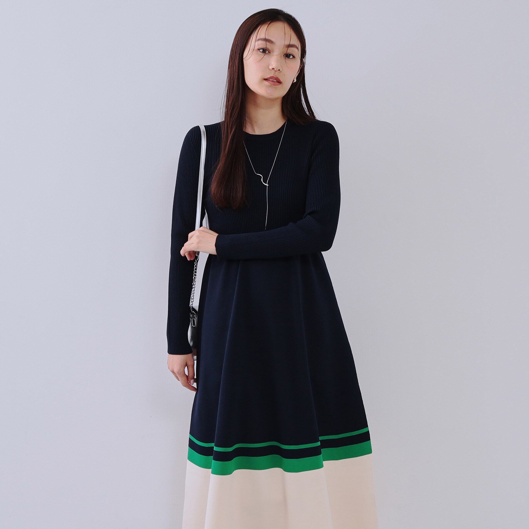 OPAQUE.CLIP「配色ラインフィット＆フレアニットワンピース【洗濯機洗い可/抗ピル】」|ワンピース|ネイビー(594)