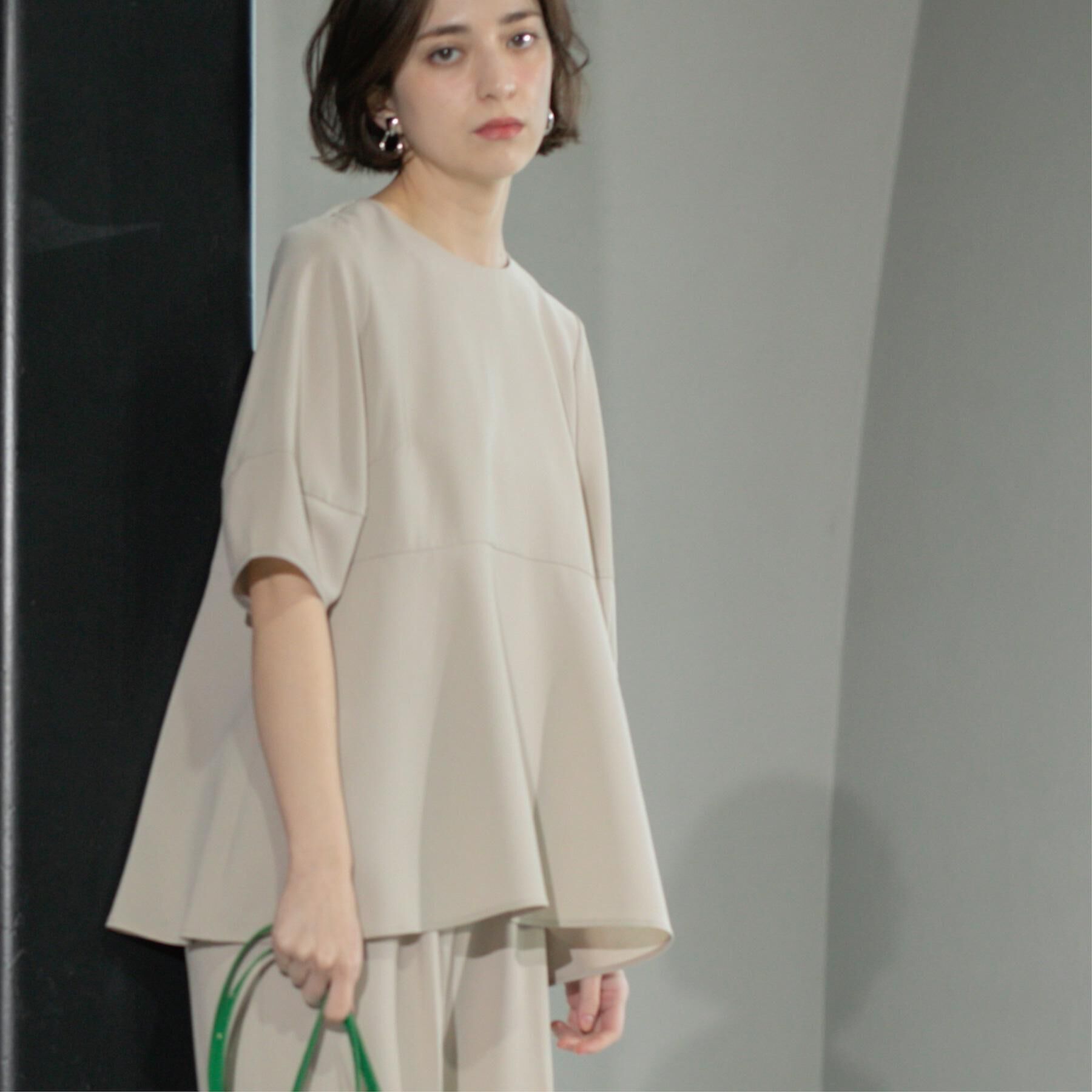 OPAQUE.CLIP「《6色展開》ストレッチペプラムブラウス/セットアップ対応【洗濯機洗い可/防シワ】」|シャツ・ブラウス|ライトベージュ(05