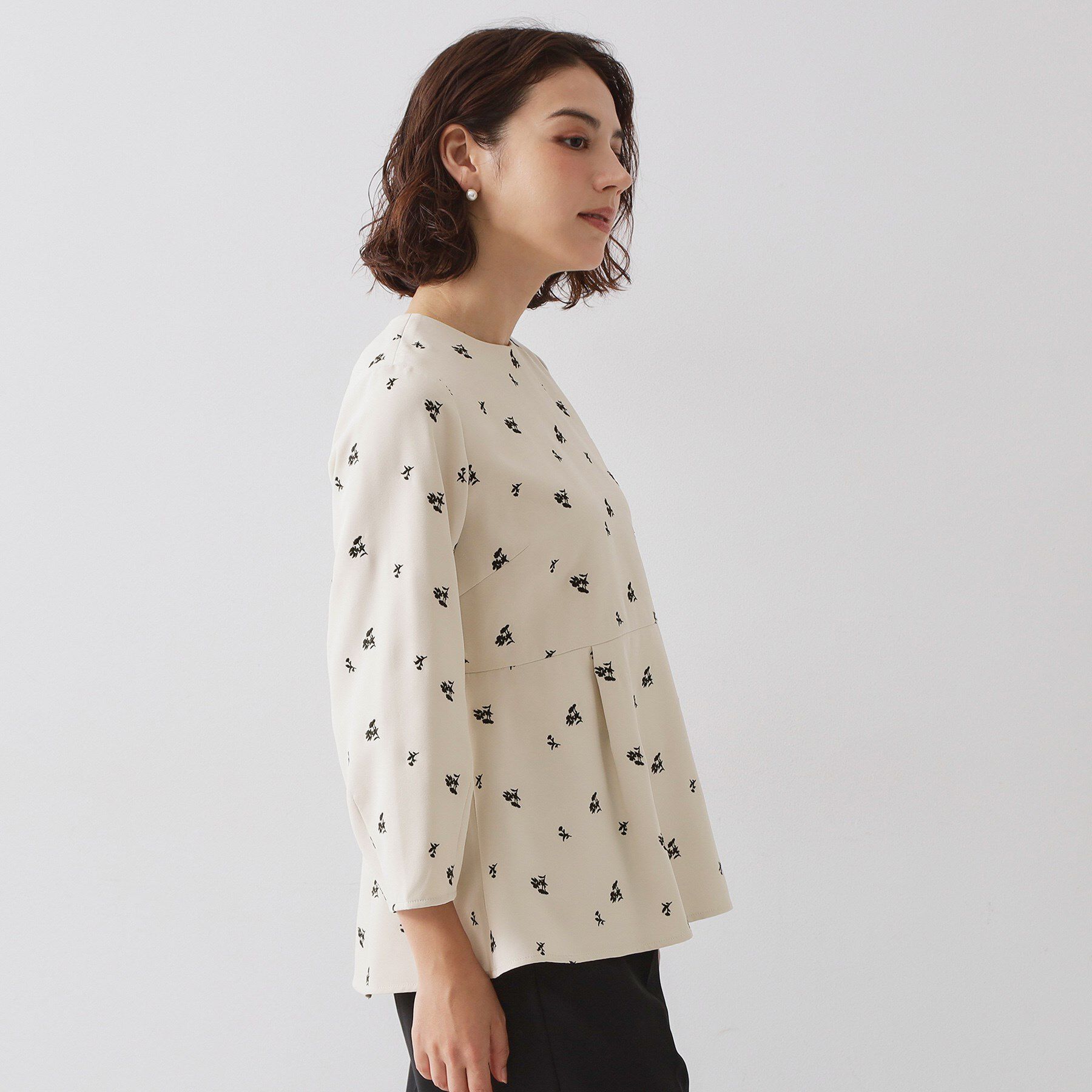 OPAQUE.CLIP「フラワー刺繍ペプラムブラウス【洗濯機OK】」|シャツ・ブラウス|