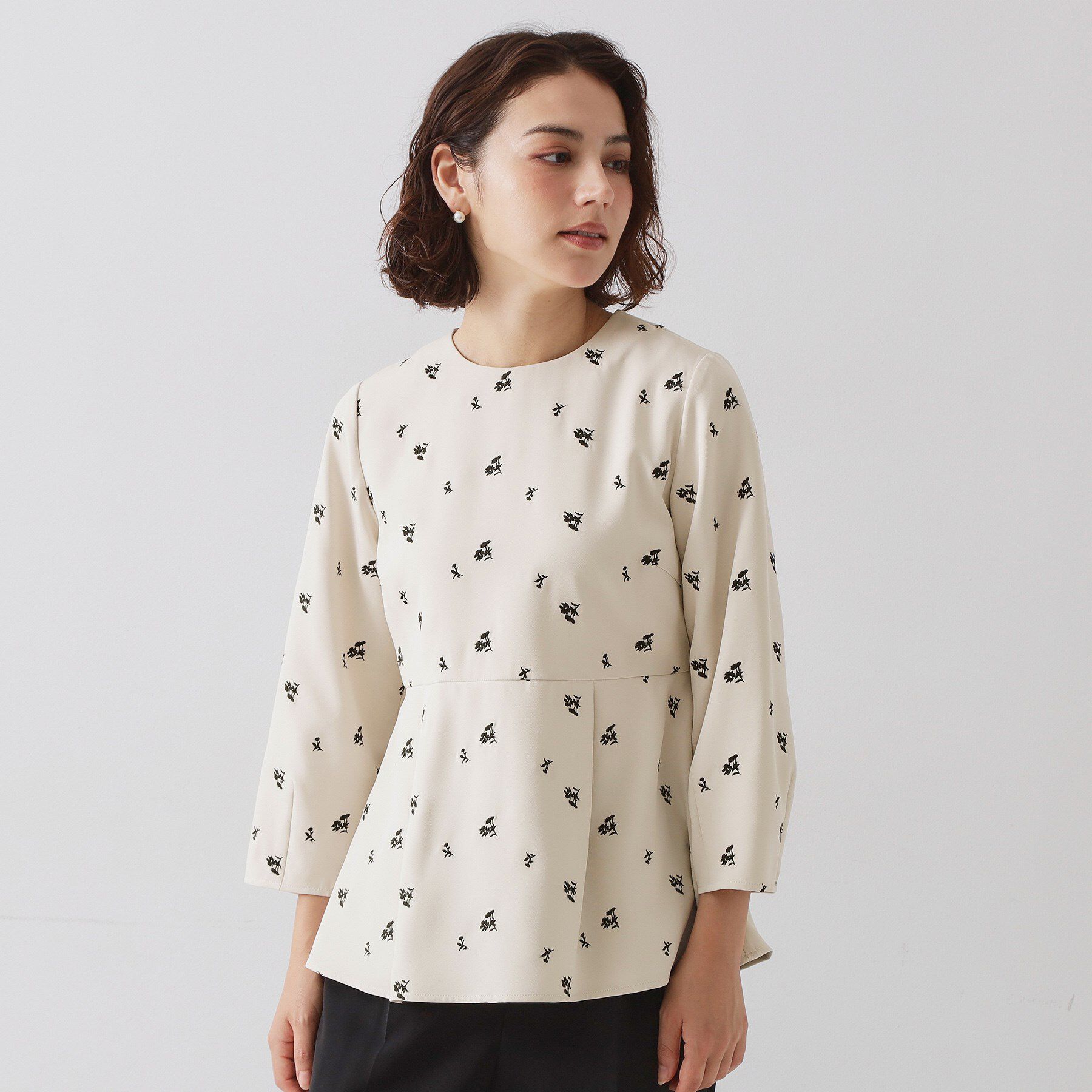 OPAQUE.CLIP「フラワー刺繍ペプラムブラウス【洗濯機OK】」|シャツ・ブラウス|