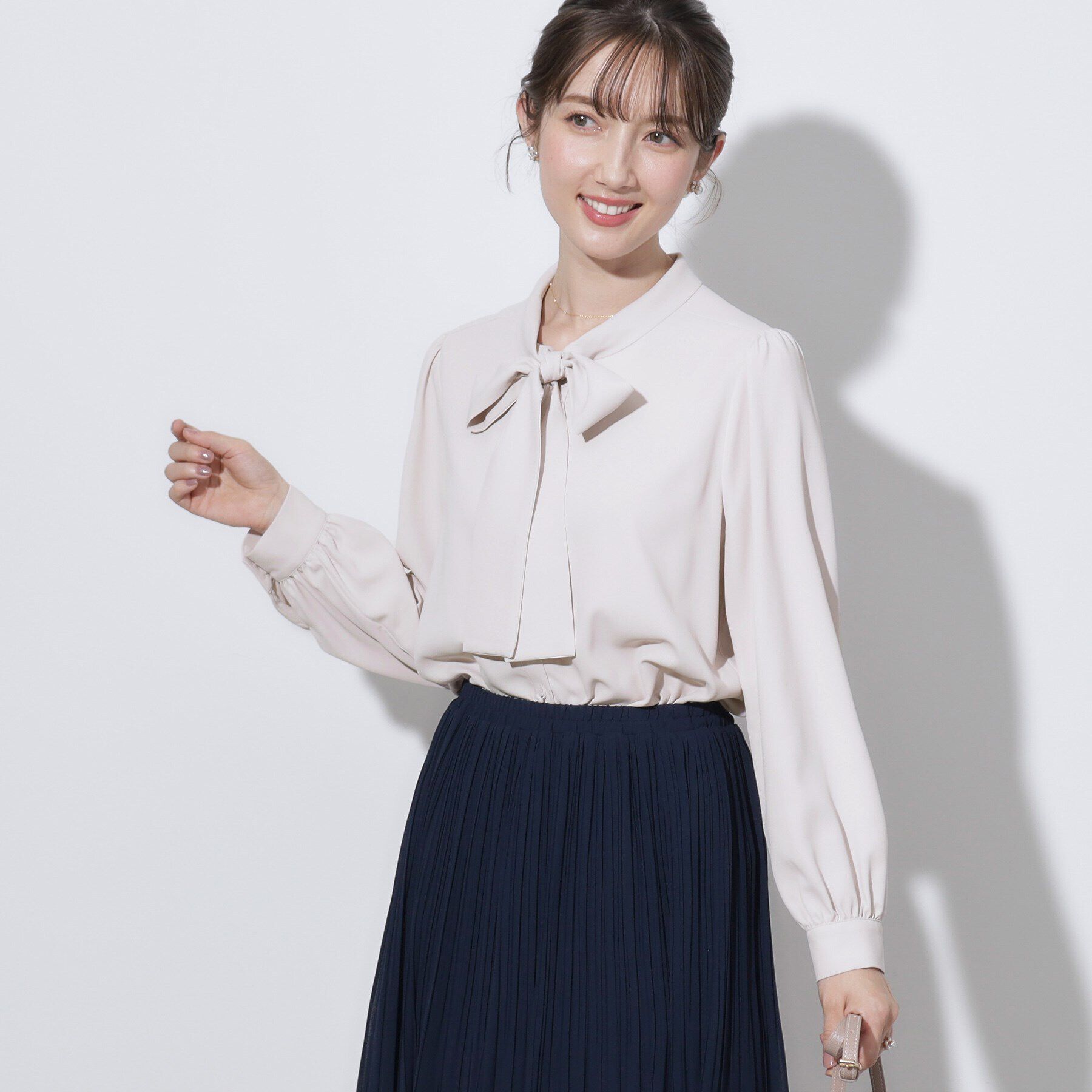 Couture broach「【セレモニーシーン/お仕事にも】リボンタイチュニックブラウス」|シャツ・ブラウス|ライトピンク(070