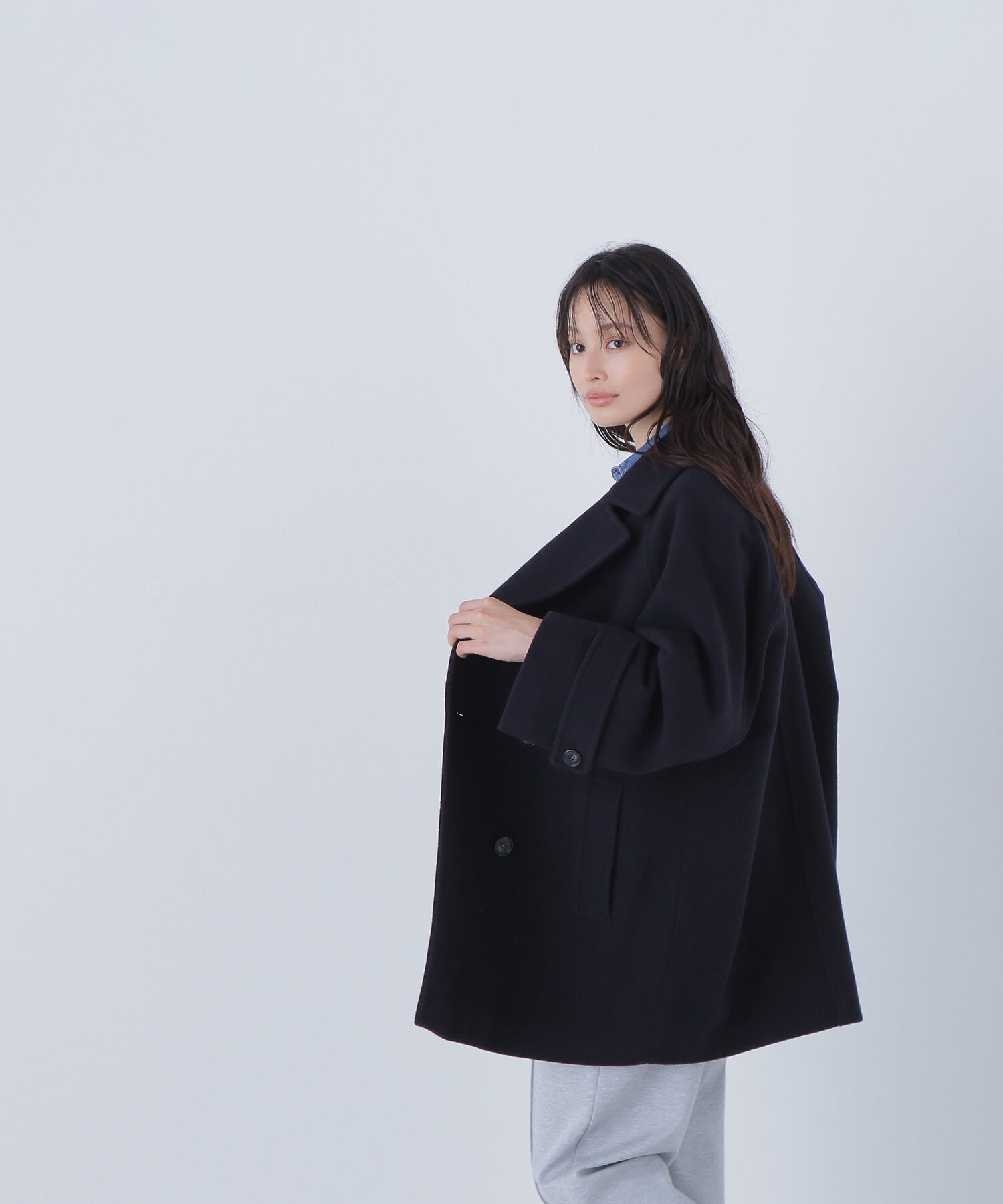  「ダブルブレストフォルムミドルコート」|ブルゾン・スタジャン|