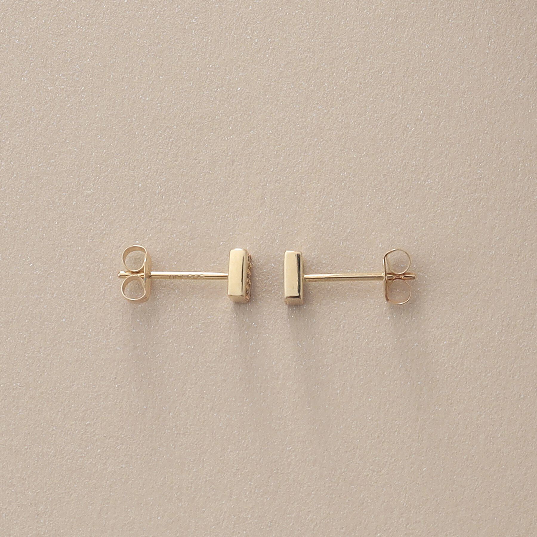 COCOSHNIK「K10ダイヤモンド ダイヤシェイプ スタッドピアス」|ピアス|