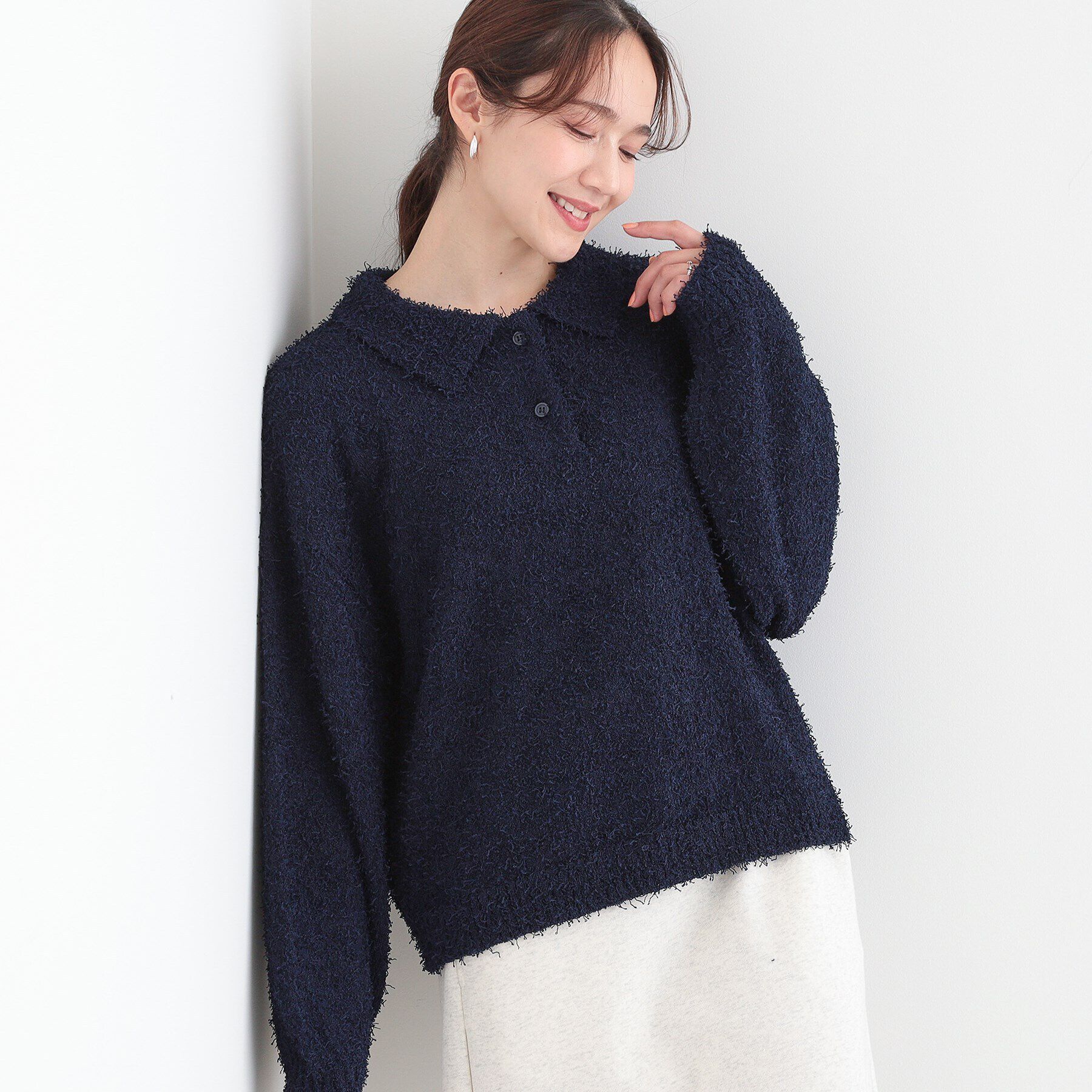 SHOO･LA･RUE「【S-LL】大人ヘルシー やわらかカールヤーン ポロニット」|ニット・セーター|ネイビー(094)
