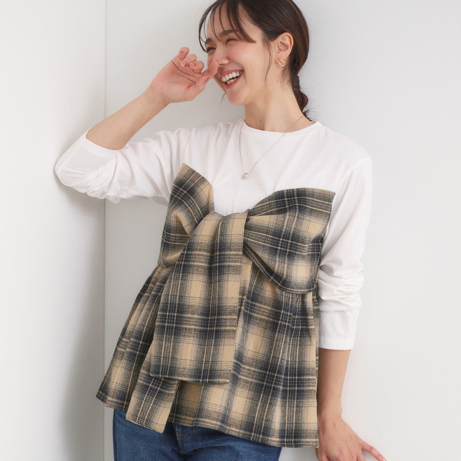 SHOO･LA･RUE「シャツレイヤード風で1枚でサマ見え ロンT」|Tシャツ・カットソー|ベージュ(252)