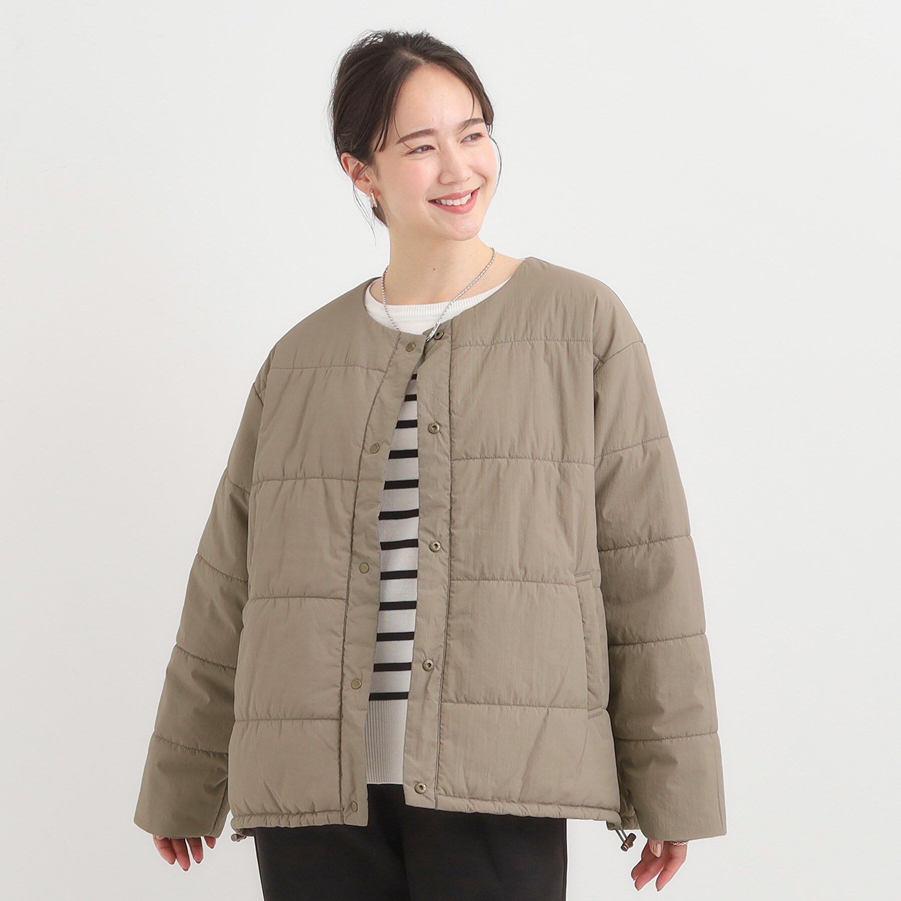 SHOO･LA･RUE「【洗濯機可/撥水/リバーシブル】 ノーカラー中綿ブルゾン」|ブルゾン・スタジャン|