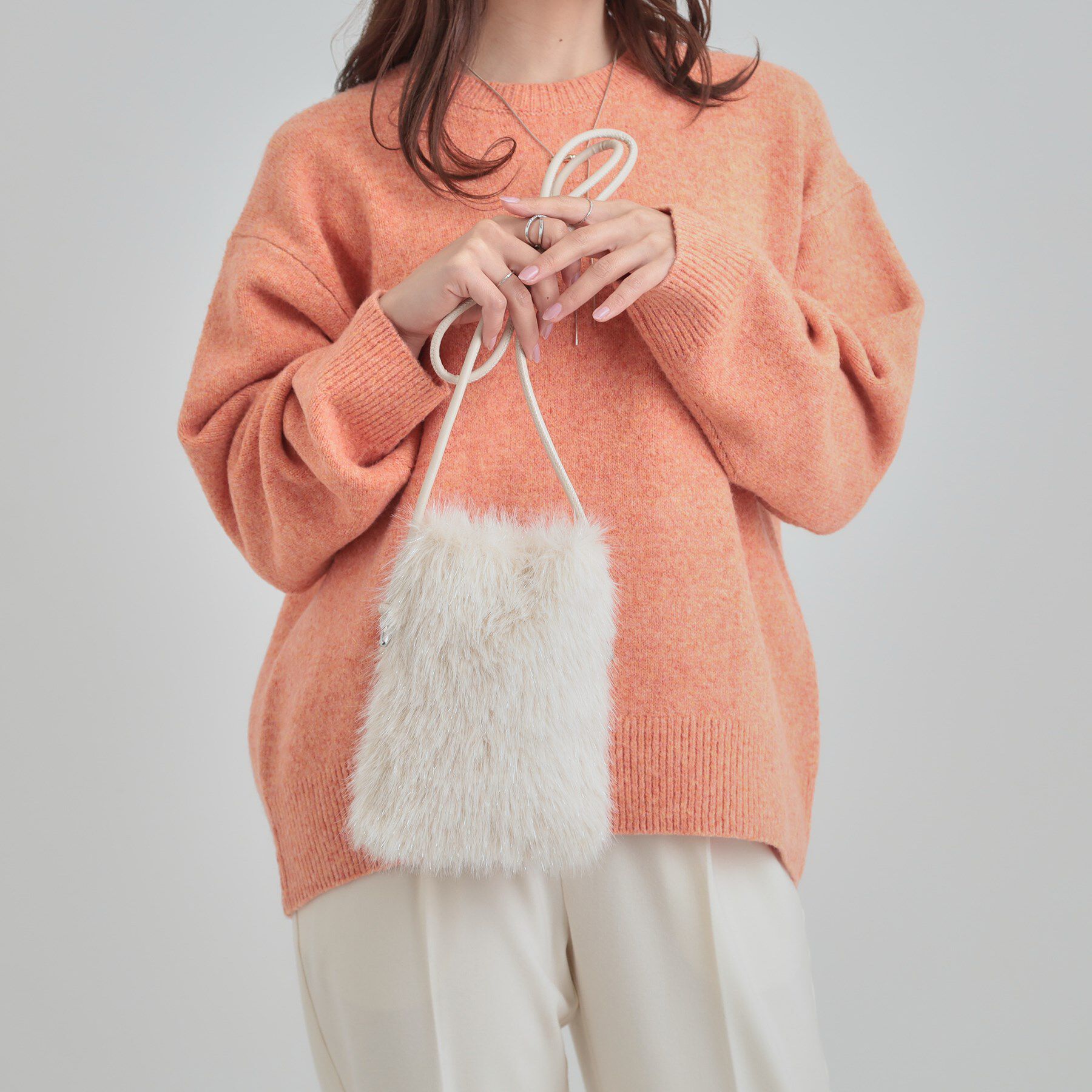 SHOO･LA･RUE「ラメ入りファーが目を惹く ミニショルダーバッグ」|ショルダー・メッセンジャー|