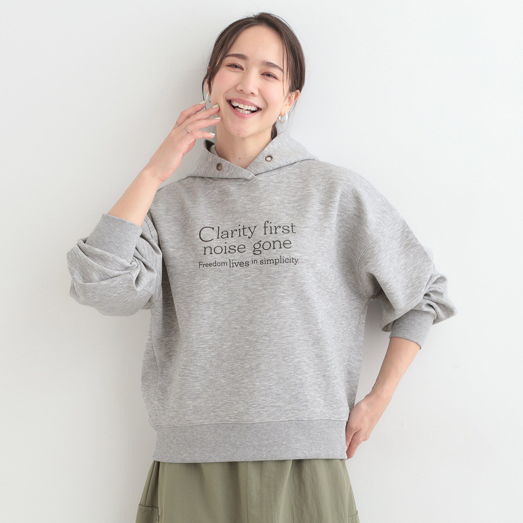 SHOO･LA･RUE「【S-LL/なめらかタッチ】選べる3柄 ロゴ入りプルパーカ」|パーカー|