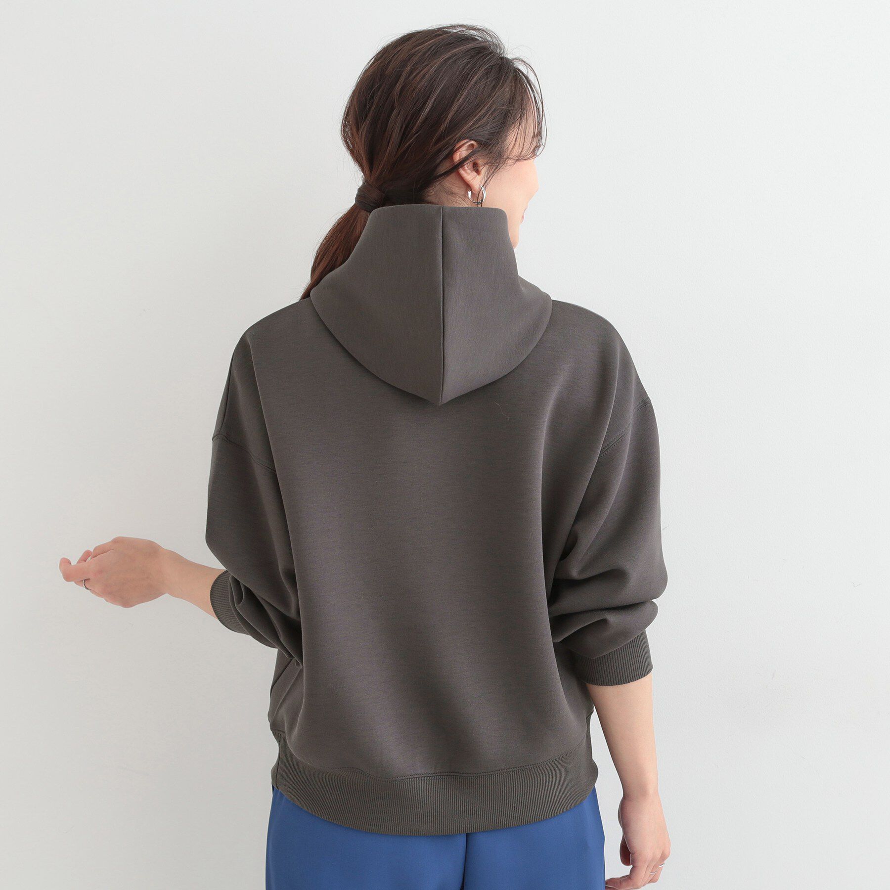 SHOO･LA･RUE「【S-LL/なめらかタッチ】選べる3柄 ロゴ入りプルパーカ」|パーカー|