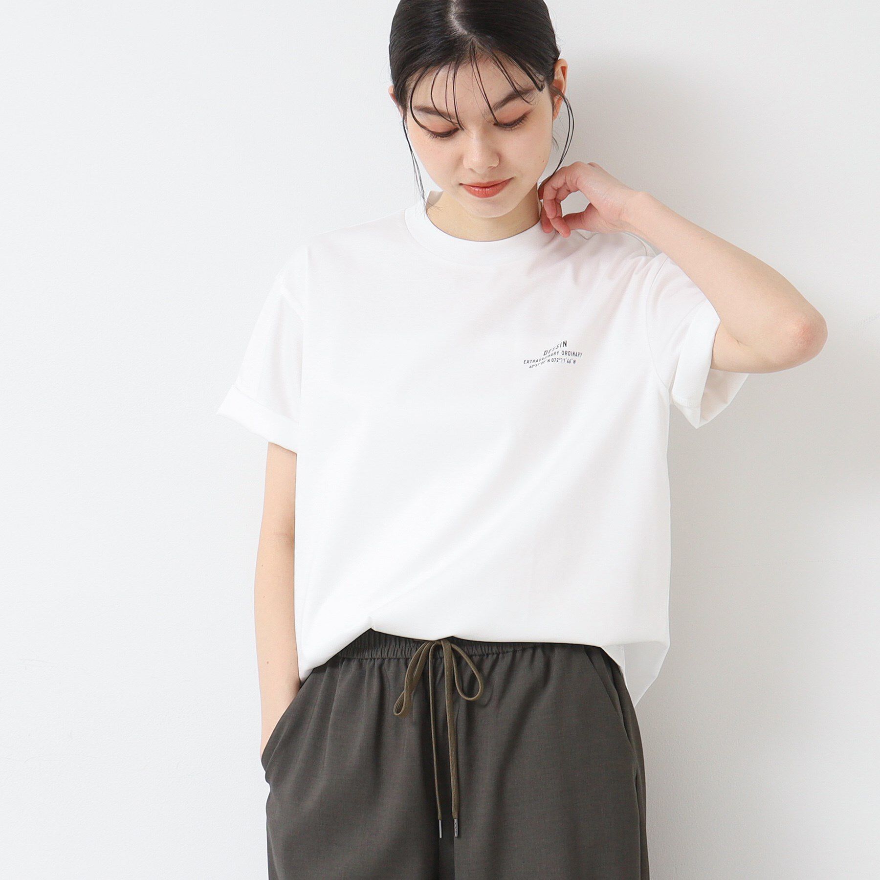 Dessin「【ユニセックス】ポイントロゴTシャツ」|Tシャツ・カットソー|