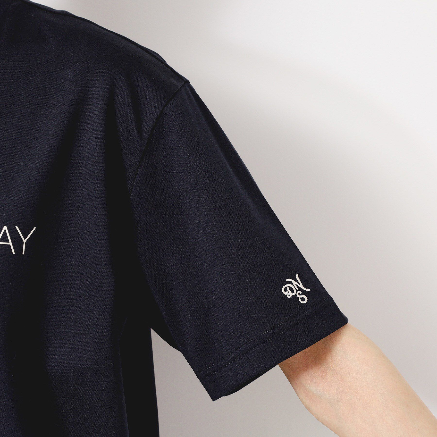 Dessin「【ユニセックス／抗菌防臭／洗える】コットンロゴTシャツ」|Tシャツ・カットソー|