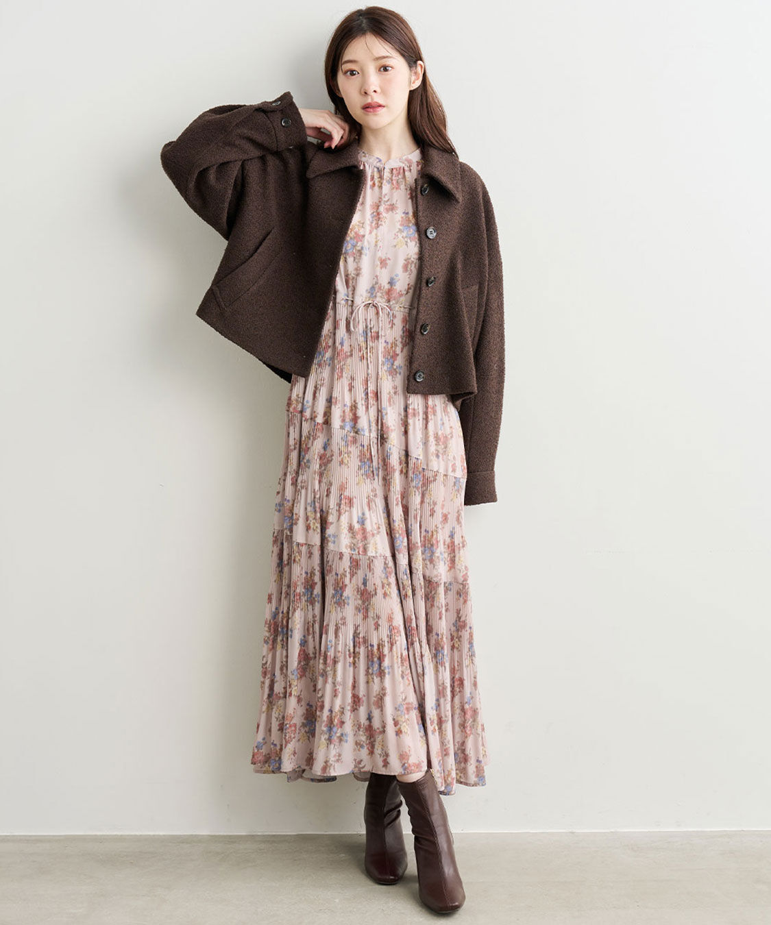 COCO DEAL「【岡崎紗絵さんコラボ】フラワープリントプリーツティアードワンピース」|ワンピース|