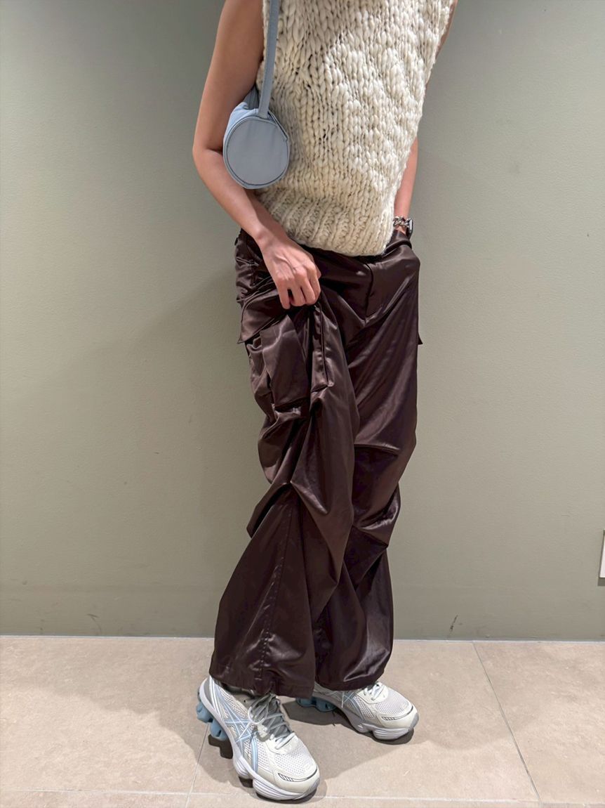 emmi atelier「タックフォルムカーゴパンツ」|チノ|