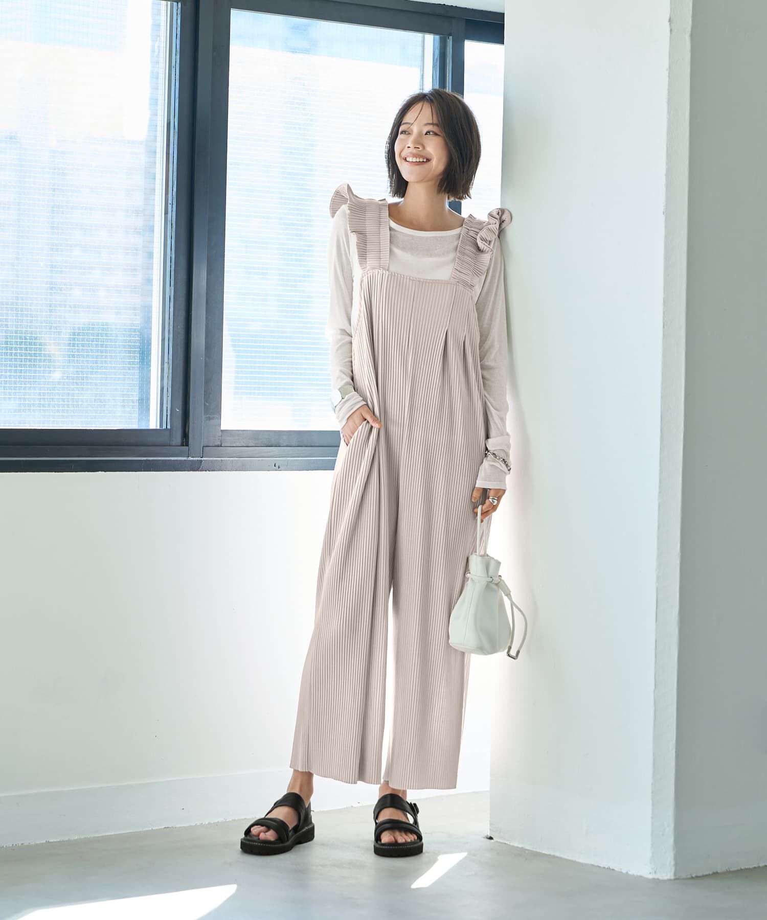 STYLE DELI「プリーツ加工フリルストラップサロペット」|オールインワン|グレージュ