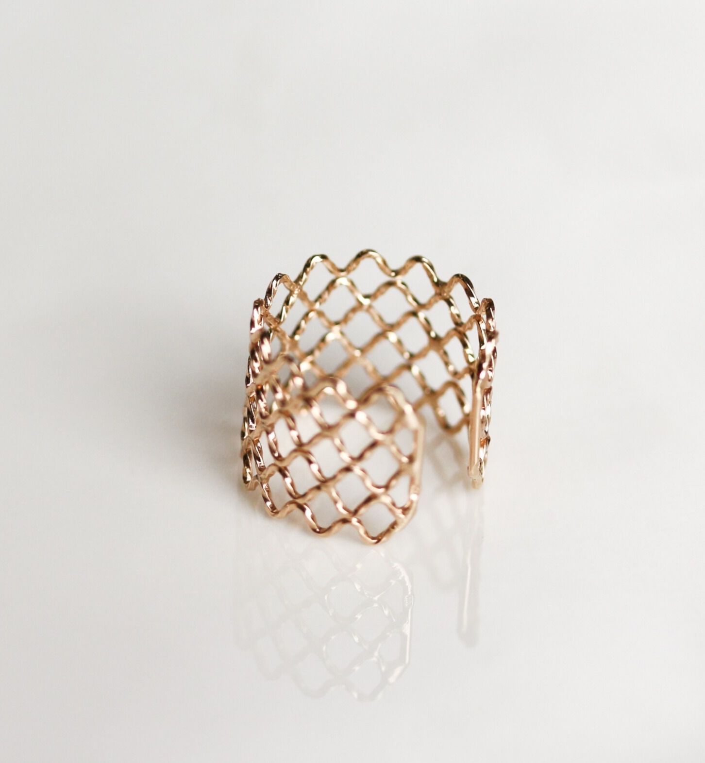  「ゴールド メッシュ イヤーカフ | K10YG 【片耳用】」|イヤーカフ|