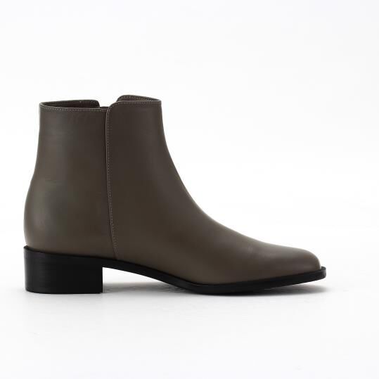 銀座かねまつ「LSIC2567STEDGY 【本革】【Bウィズ】【防水】アクアベルスレンダーブーツ」|ショートブーツ|