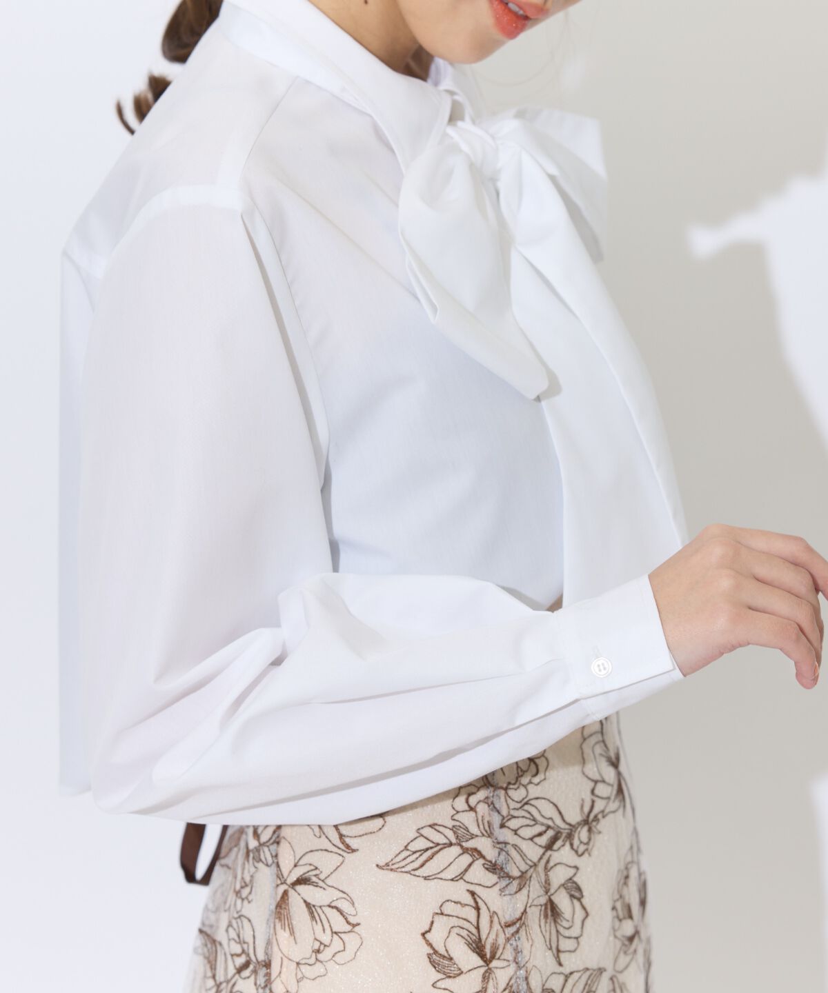 アンドクチュール「AC刺繍ボウタイシャツ」|シャツ・ブラウス|