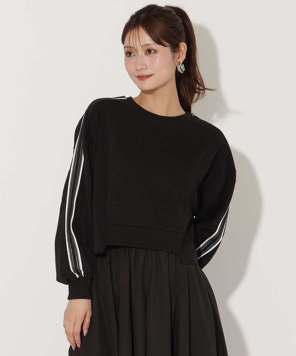 アンドクチュール「ライン入り裏毛トップス」|Tシャツ・カットソー|ブラック