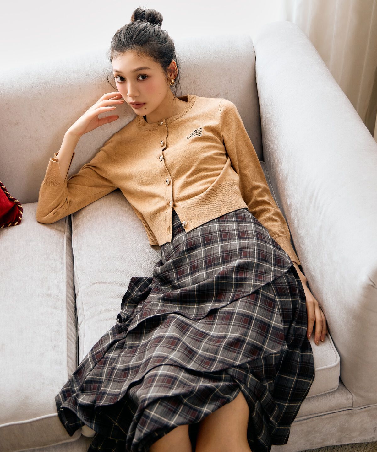 アンドクチュール「刺繍クルーネックカーディガン」|カーディガン|