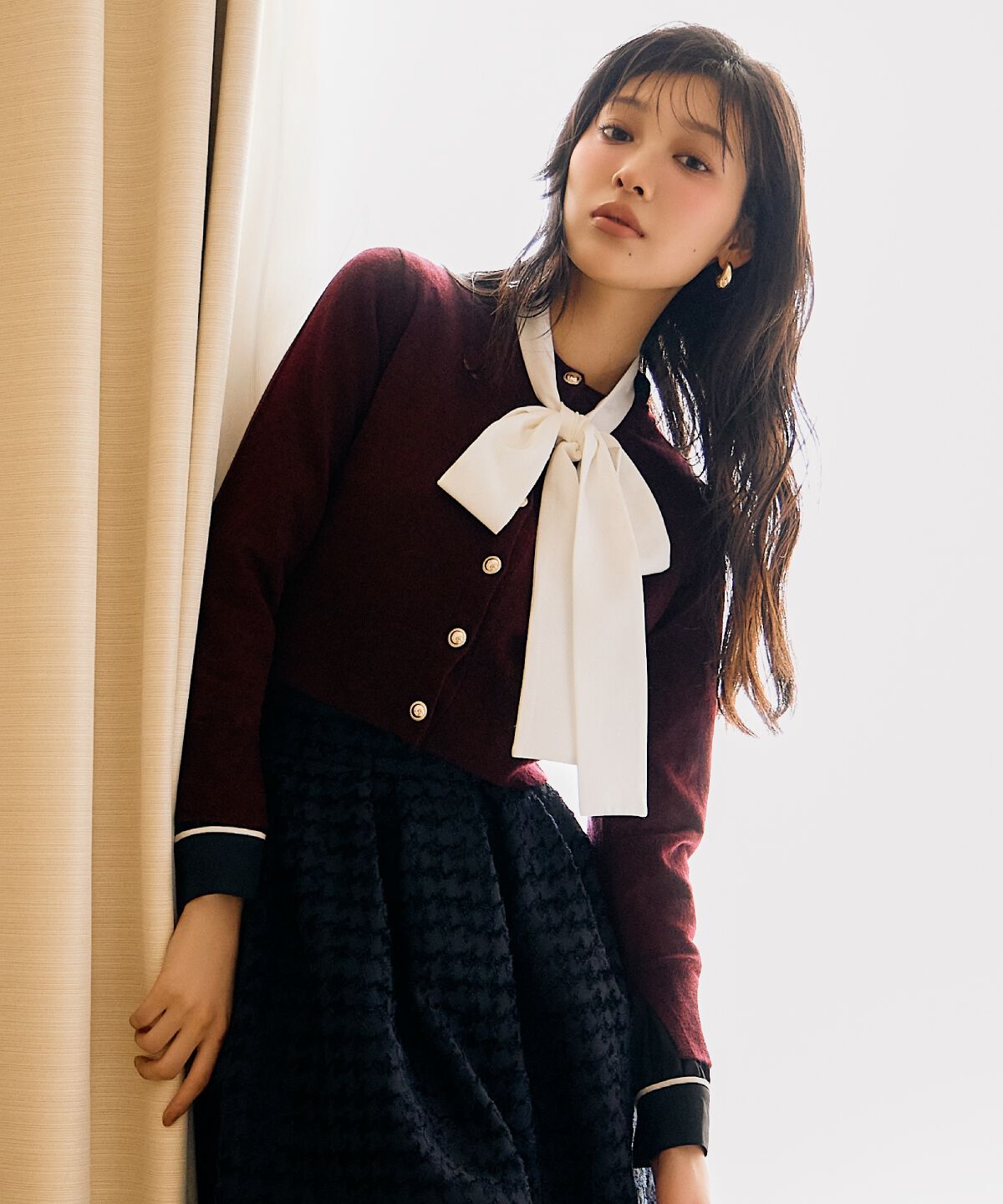 アンドクチュール「刺繍クルーネックカーディガン」|カーディガン|