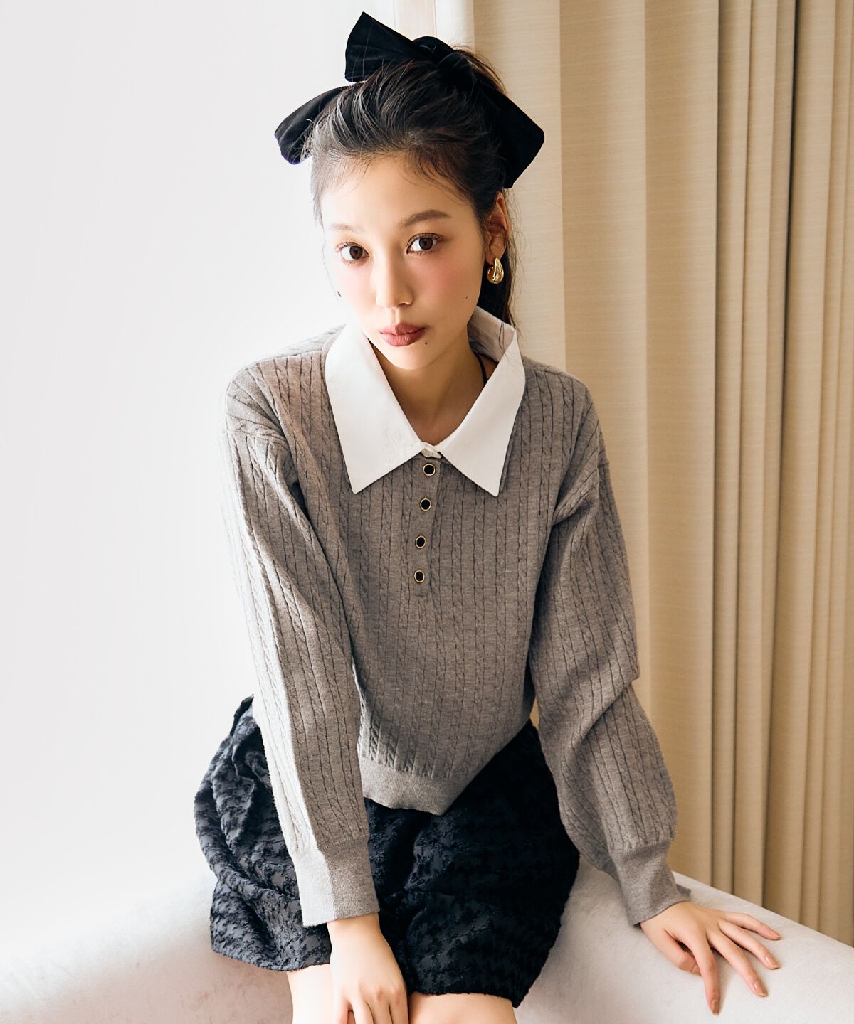 アンドクチュール「シャツ襟ケーブルニット」|ニット・セーター|