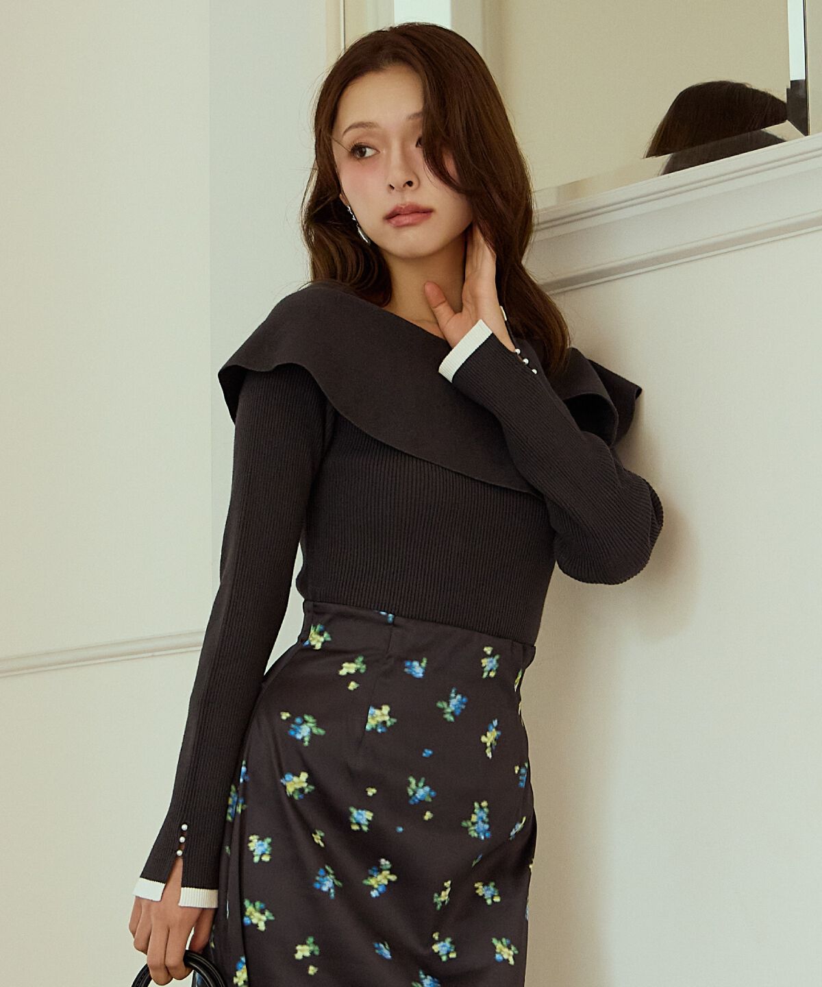 アンドクチュール「アシンメトリーカラーニットプルオーバー」|ニット・セーター|