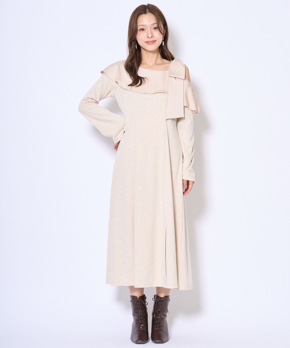 アンドクチュール「ショルダーリボンカットソーワンピース」|ワンピース|