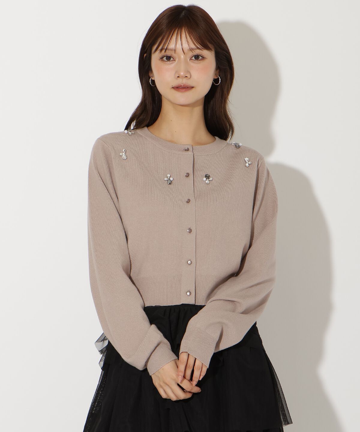 アンドクチュール「ビジュー&times;パールニットカーディガン」|カーディガン|ベージュ